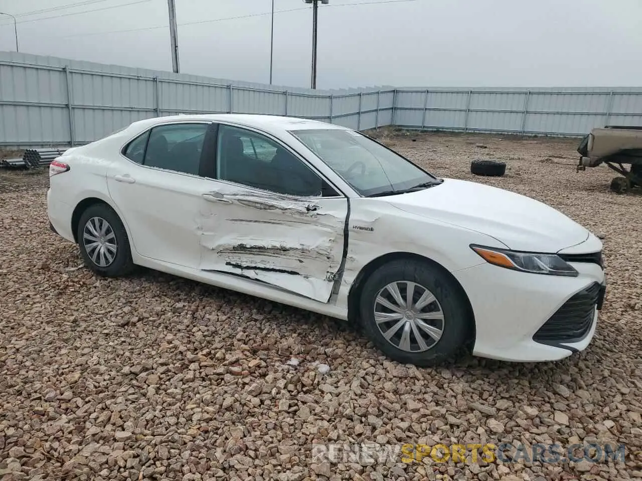 4 Photograph of a damaged car 4T1C31AK1LU018221 TOYOTA CAMRY 2020