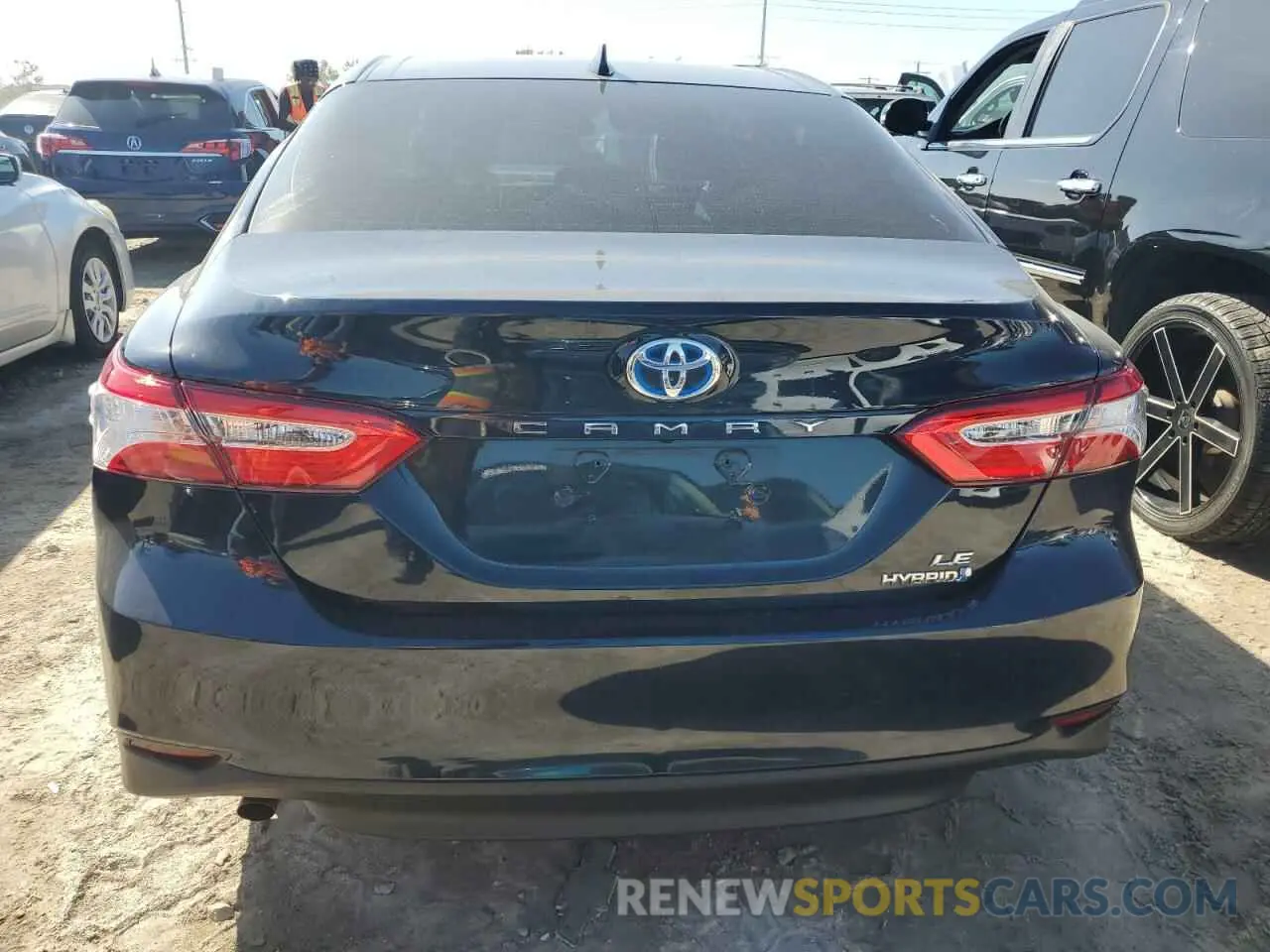 6 Photograph of a damaged car 4T1C31AK1LU534854 TOYOTA CAMRY 2020