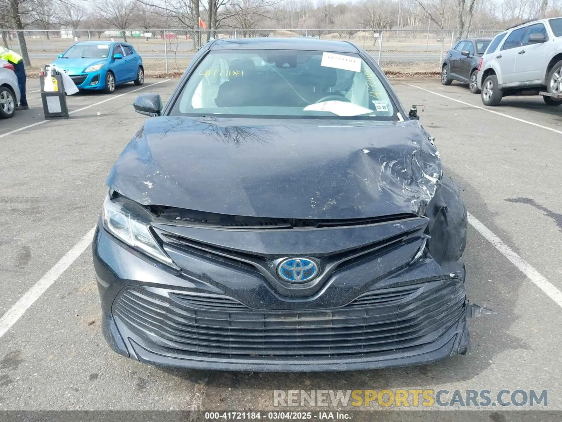 11 Photograph of a damaged car 4T1C31AK1LU540024 TOYOTA CAMRY 2020