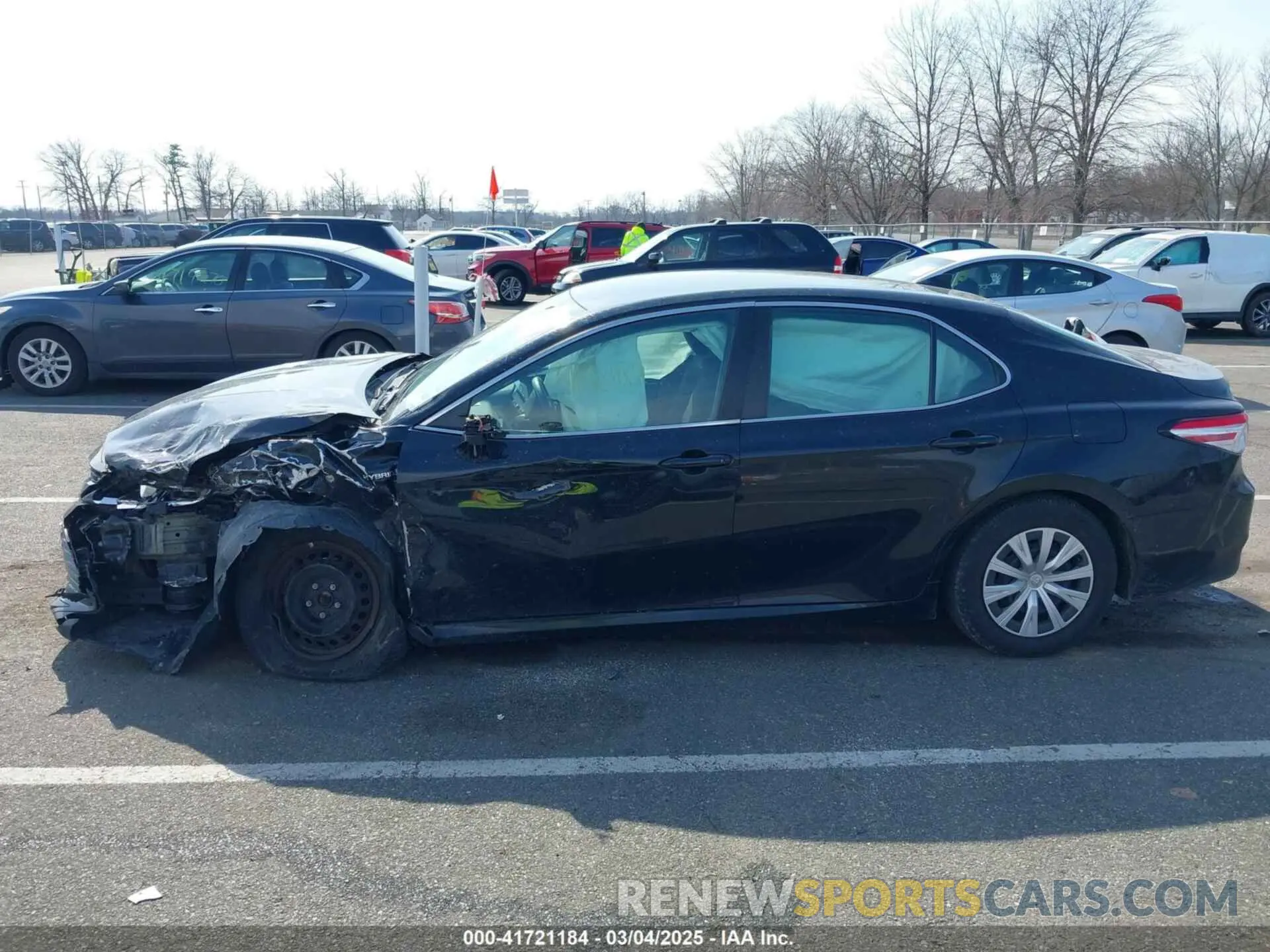 13 Photograph of a damaged car 4T1C31AK1LU540024 TOYOTA CAMRY 2020