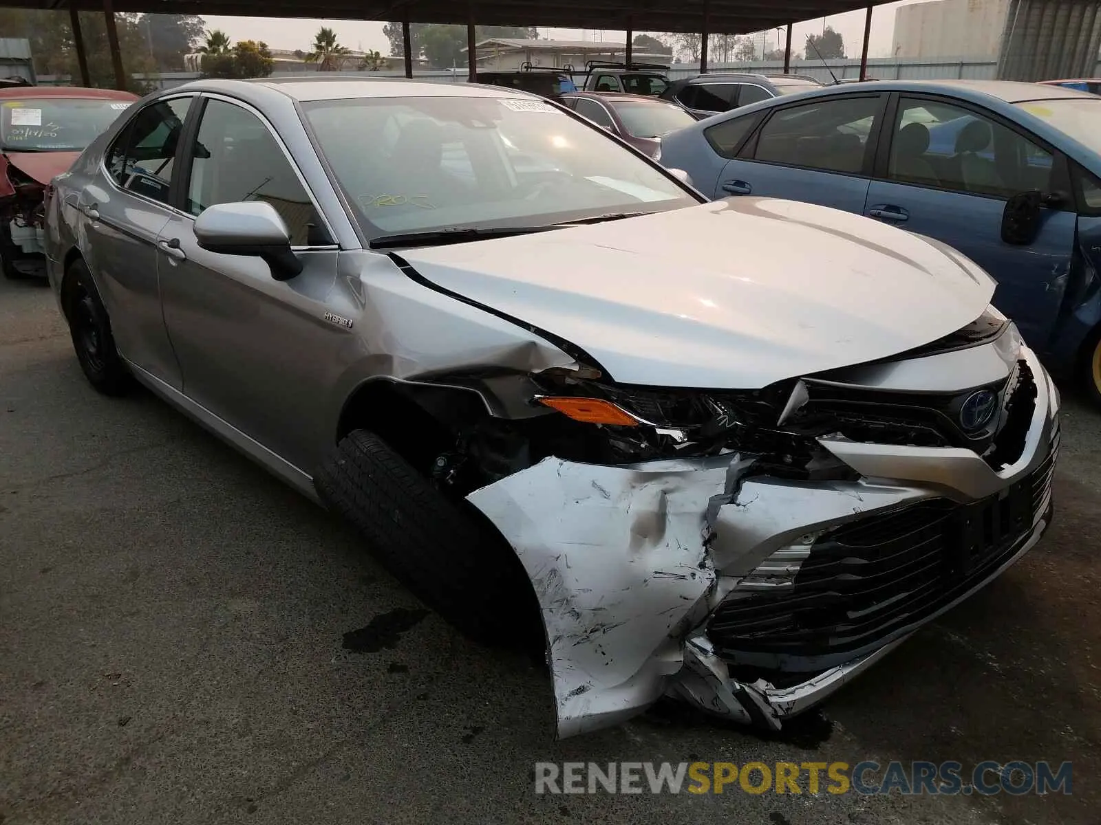 1 Photograph of a damaged car 4T1C31AK1LU541187 TOYOTA CAMRY 2020