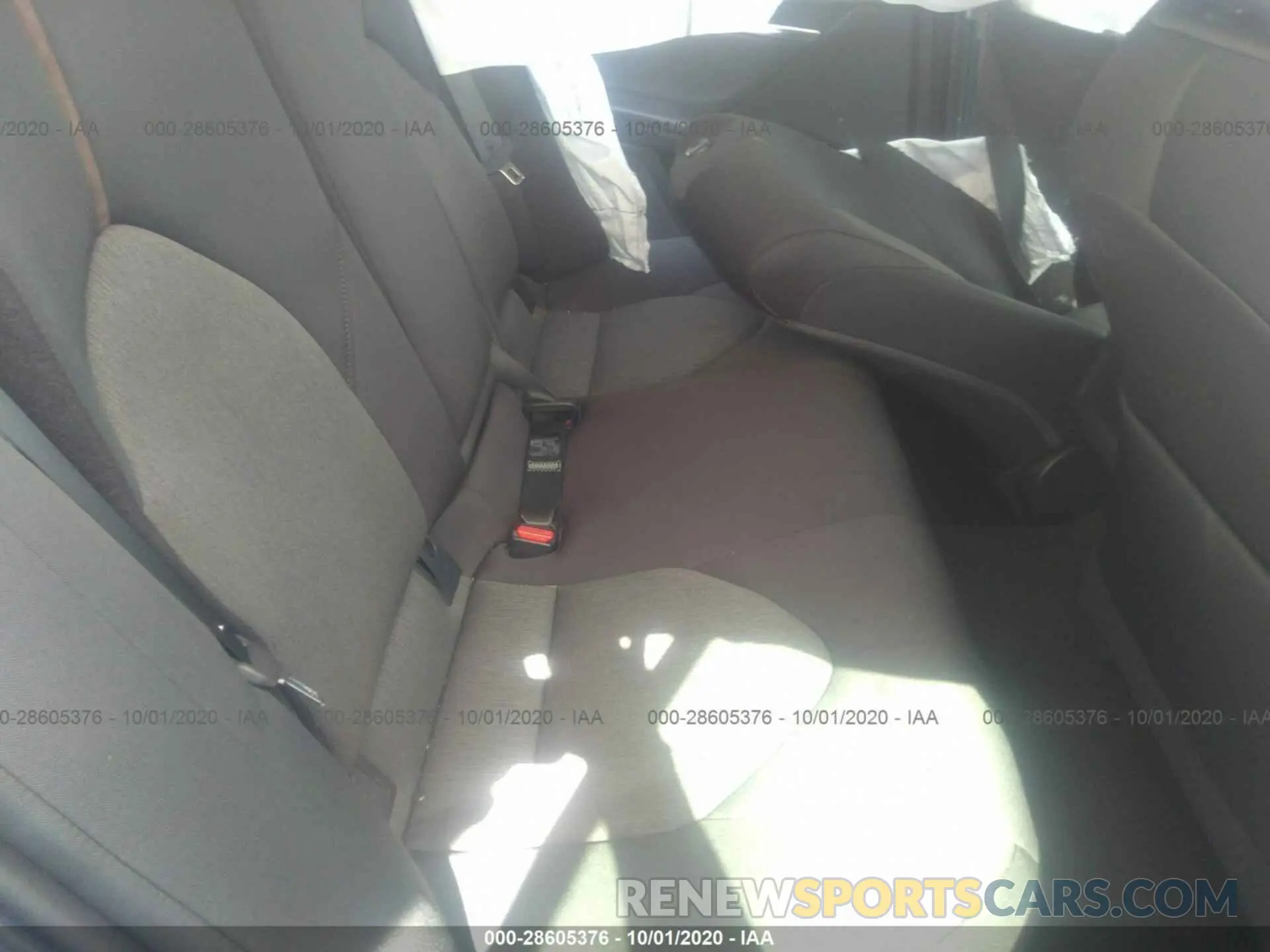 8 Photograph of a damaged car 4T1C31AK2LU013061 TOYOTA CAMRY 2020