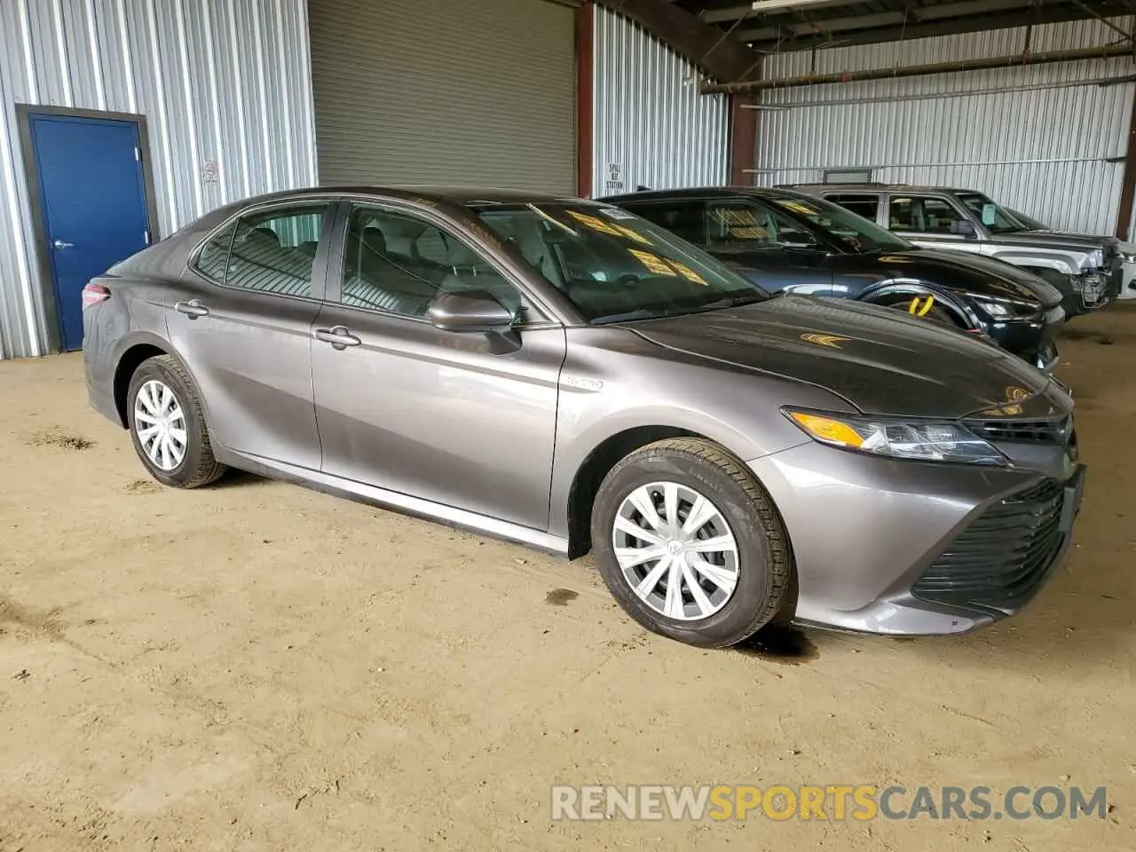 4 Photograph of a damaged car 4T1C31AK2LU531347 TOYOTA CAMRY 2020