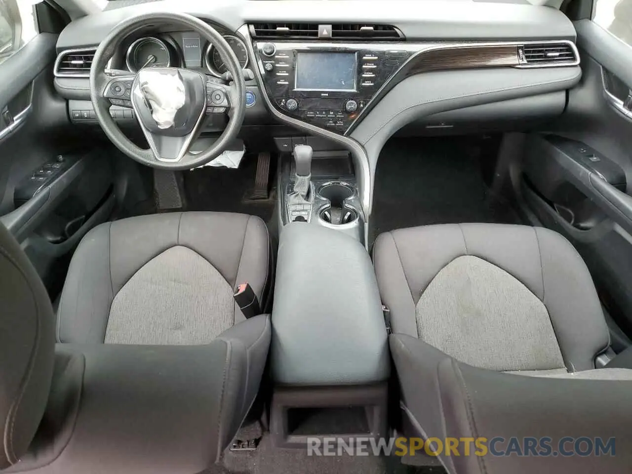 8 Фотография поврежденного автомобиля 4T1C31AK3LU018060 TOYOTA CAMRY 2020
