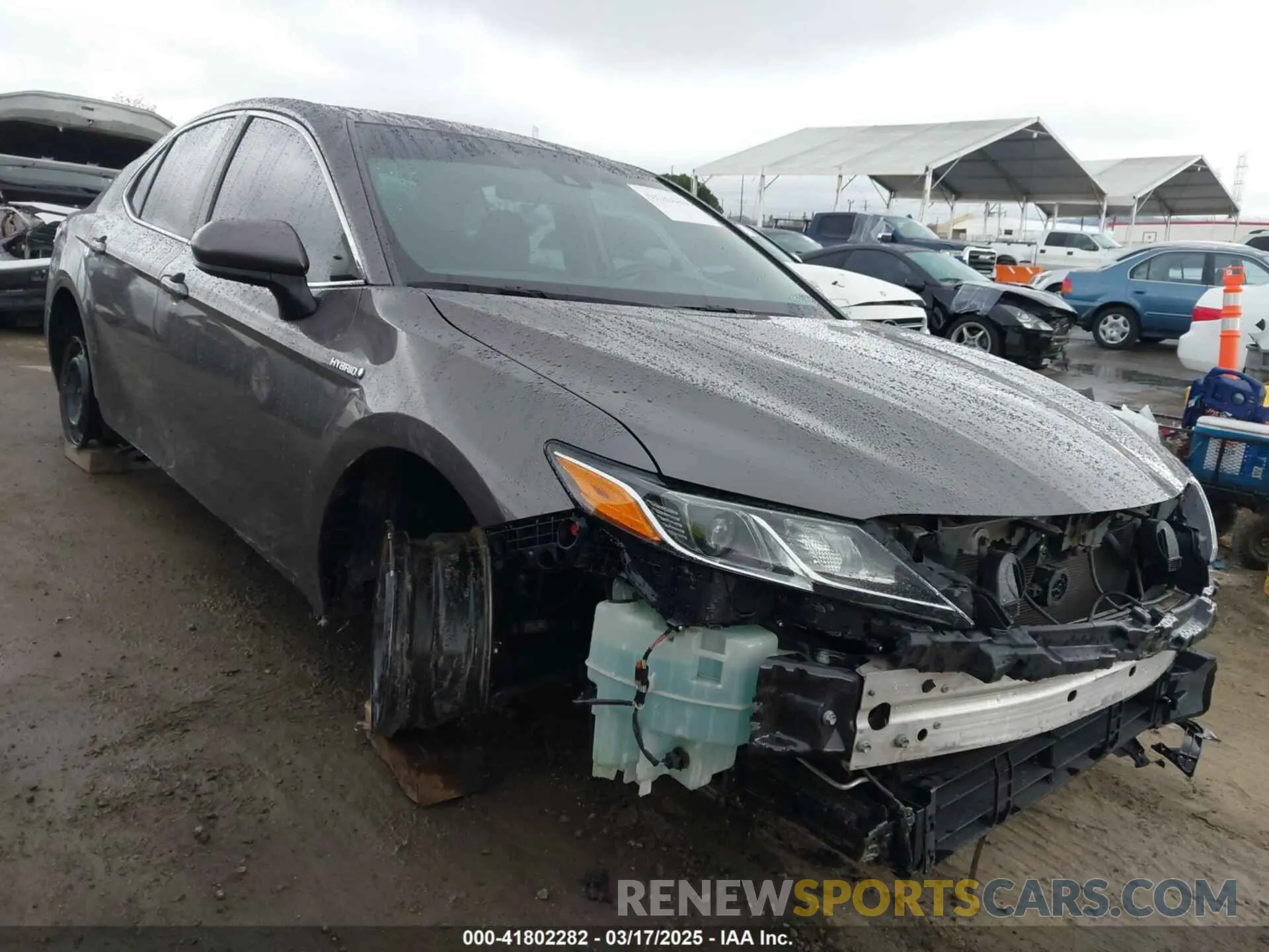 1 Photograph of a damaged car 4T1C31AK4LU013840 TOYOTA CAMRY 2020
