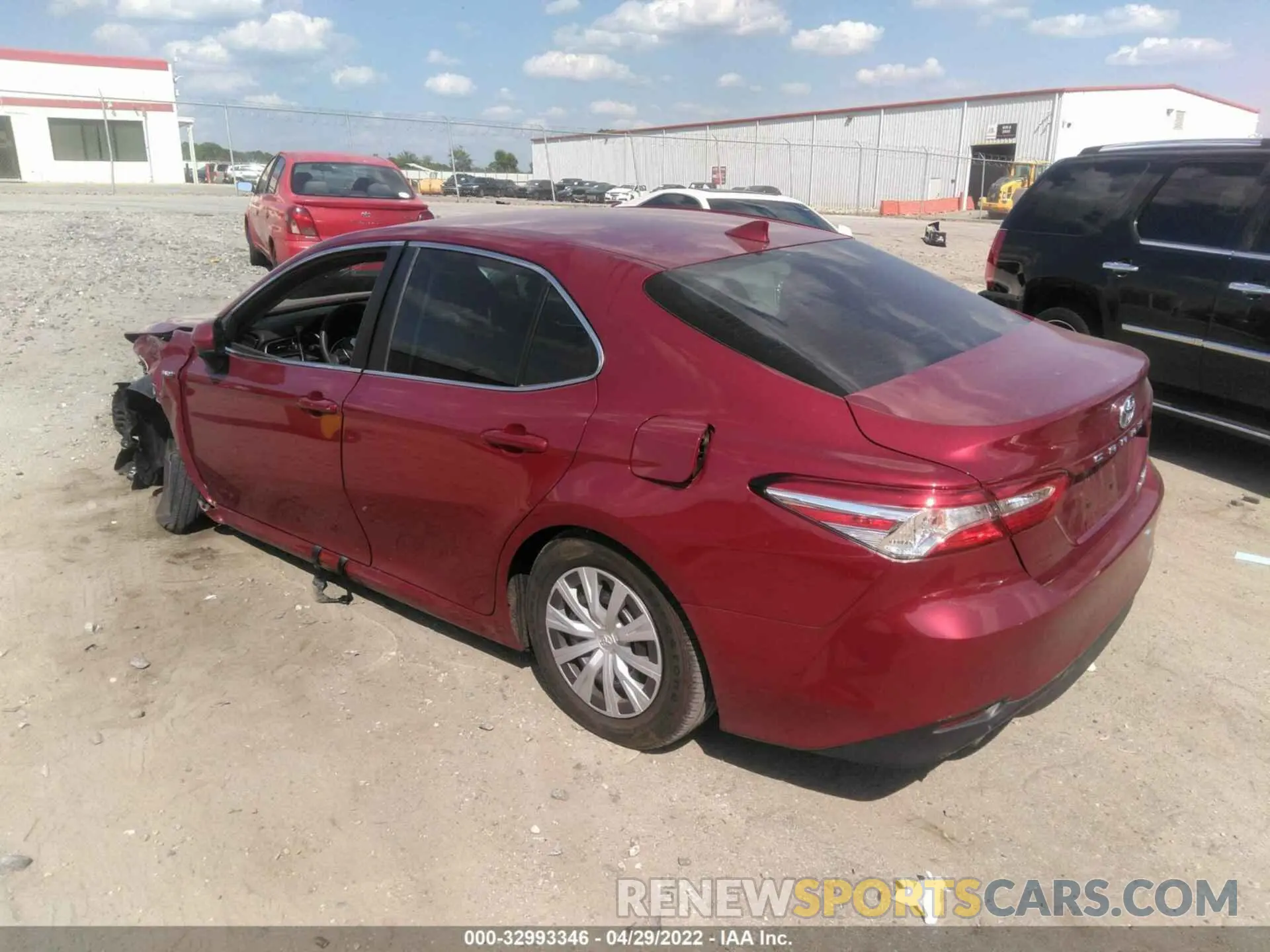3 Фотография поврежденного автомобиля 4T1C31AK4LU527171 TOYOTA CAMRY 2020