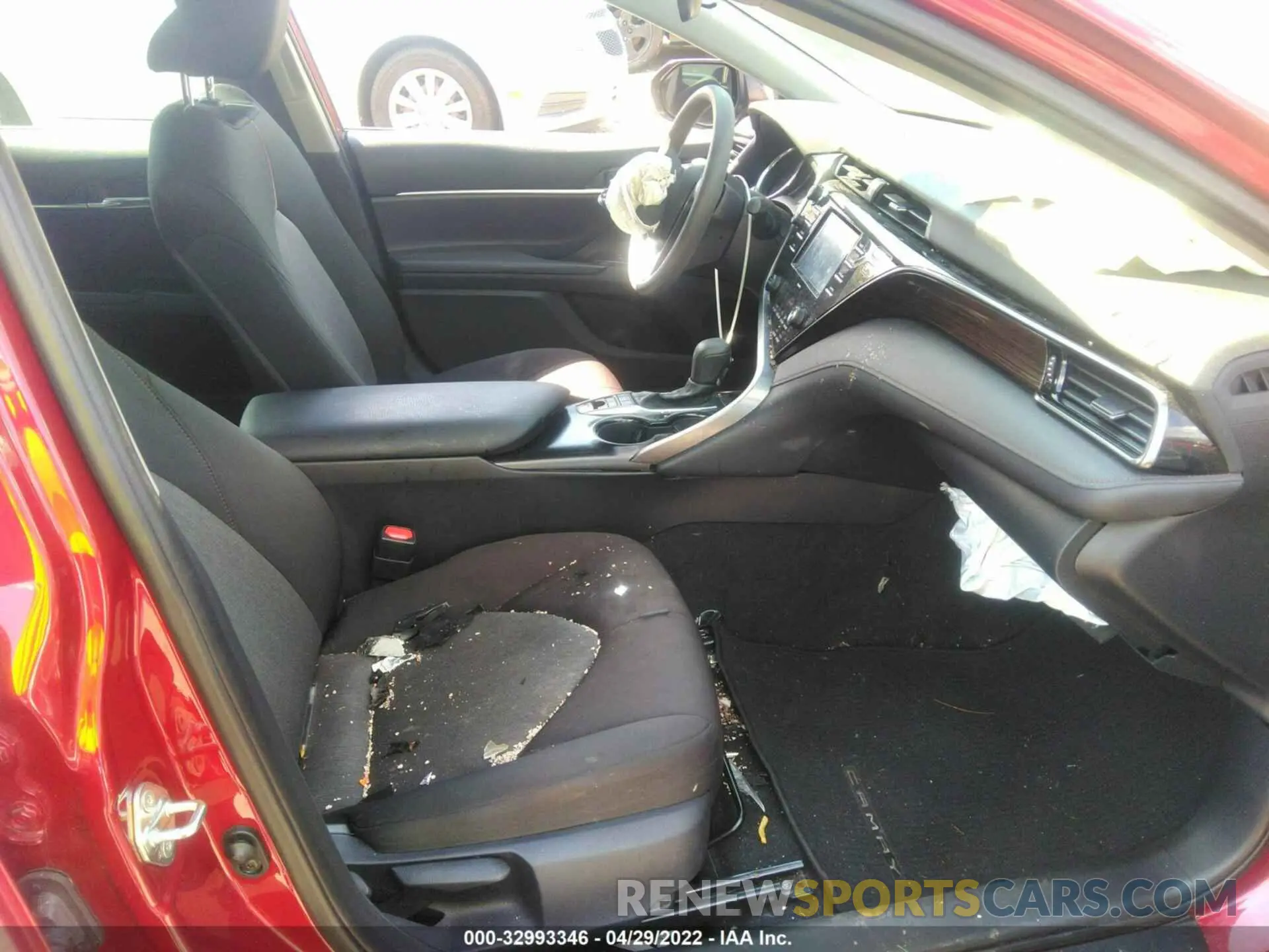 5 Фотография поврежденного автомобиля 4T1C31AK4LU527171 TOYOTA CAMRY 2020