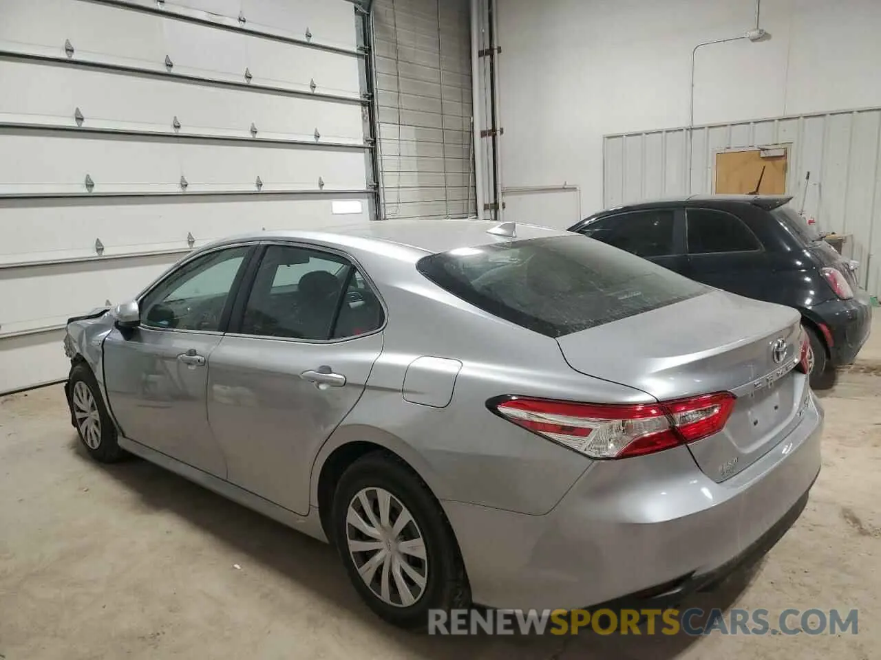 2 Photograph of a damaged car 4T1C31AK4LU540275 TOYOTA CAMRY 2020
