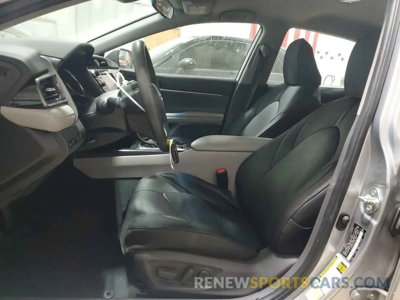 7 Photograph of a damaged car 4T1C31AK4LU540275 TOYOTA CAMRY 2020