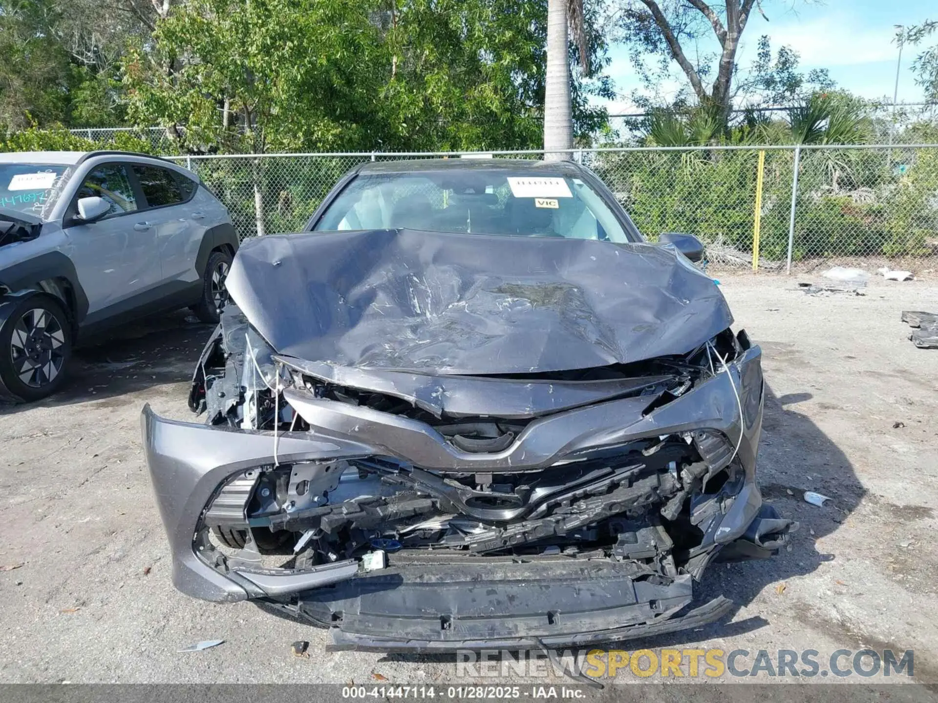 11 Photograph of a damaged car 4T1C31AK4LU540759 TOYOTA CAMRY 2020