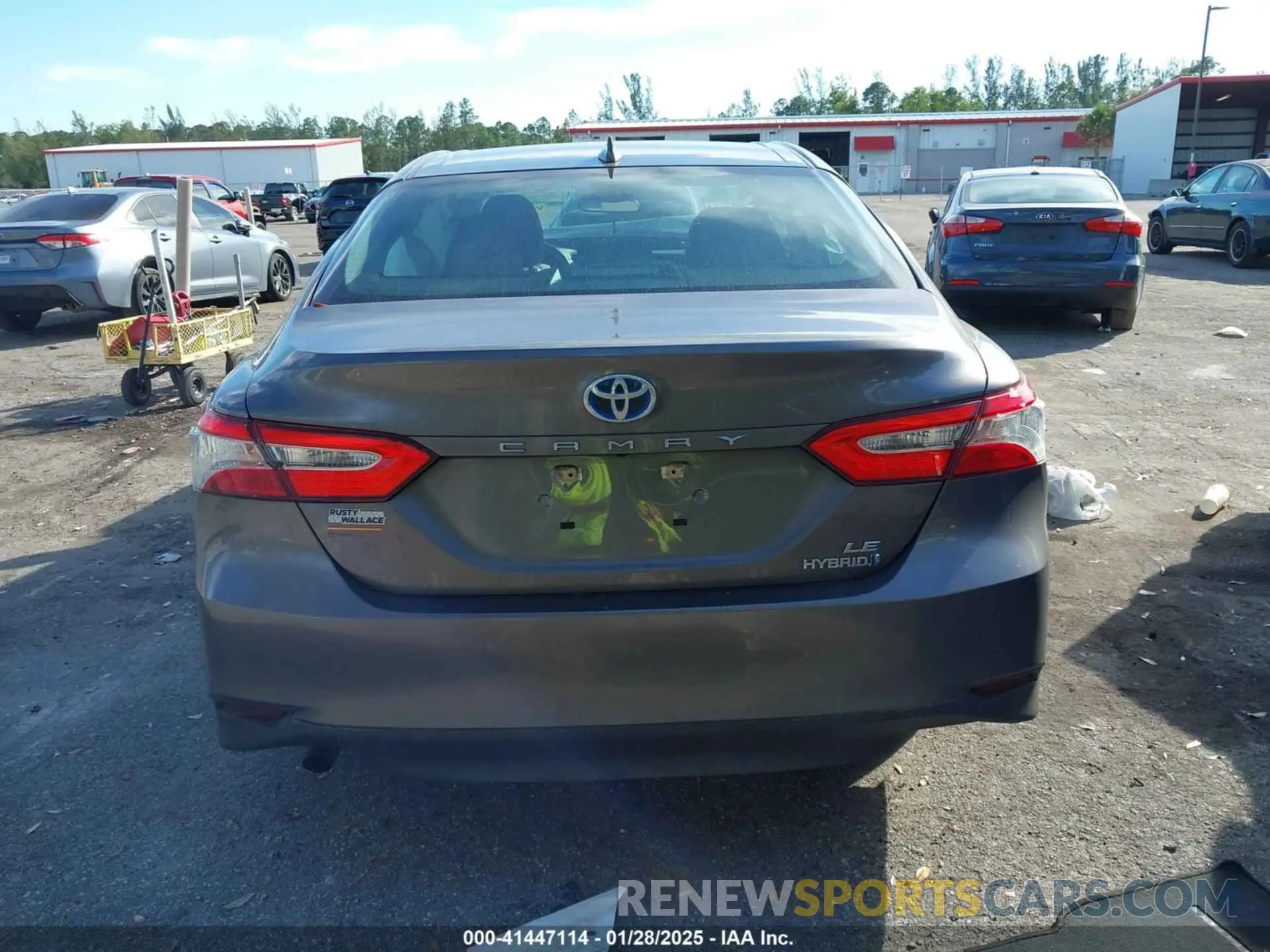 15 Photograph of a damaged car 4T1C31AK4LU540759 TOYOTA CAMRY 2020