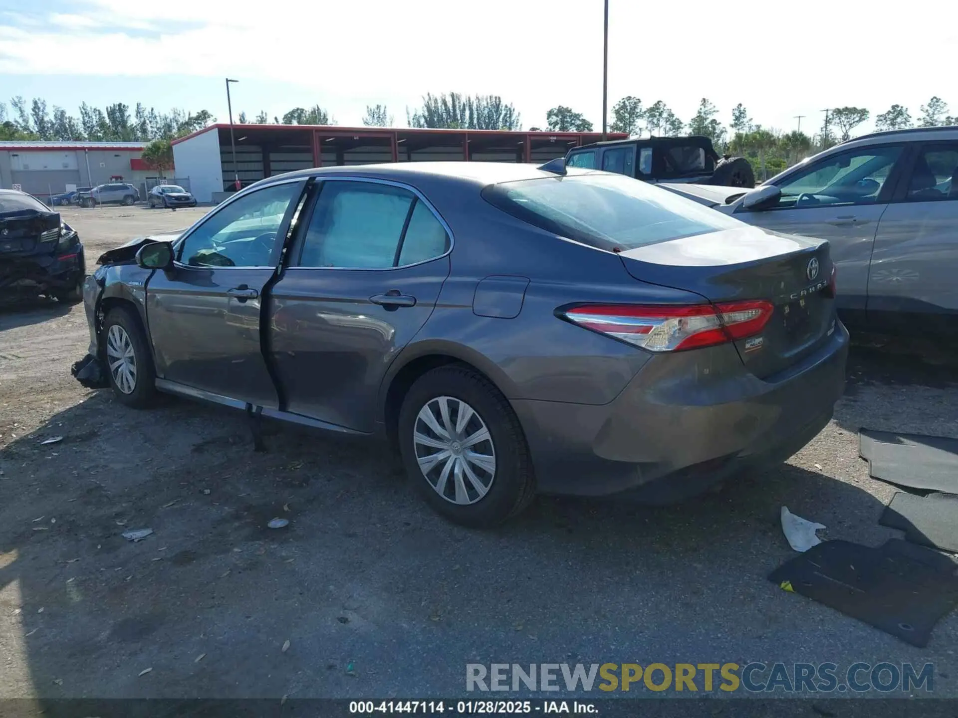 3 Photograph of a damaged car 4T1C31AK4LU540759 TOYOTA CAMRY 2020