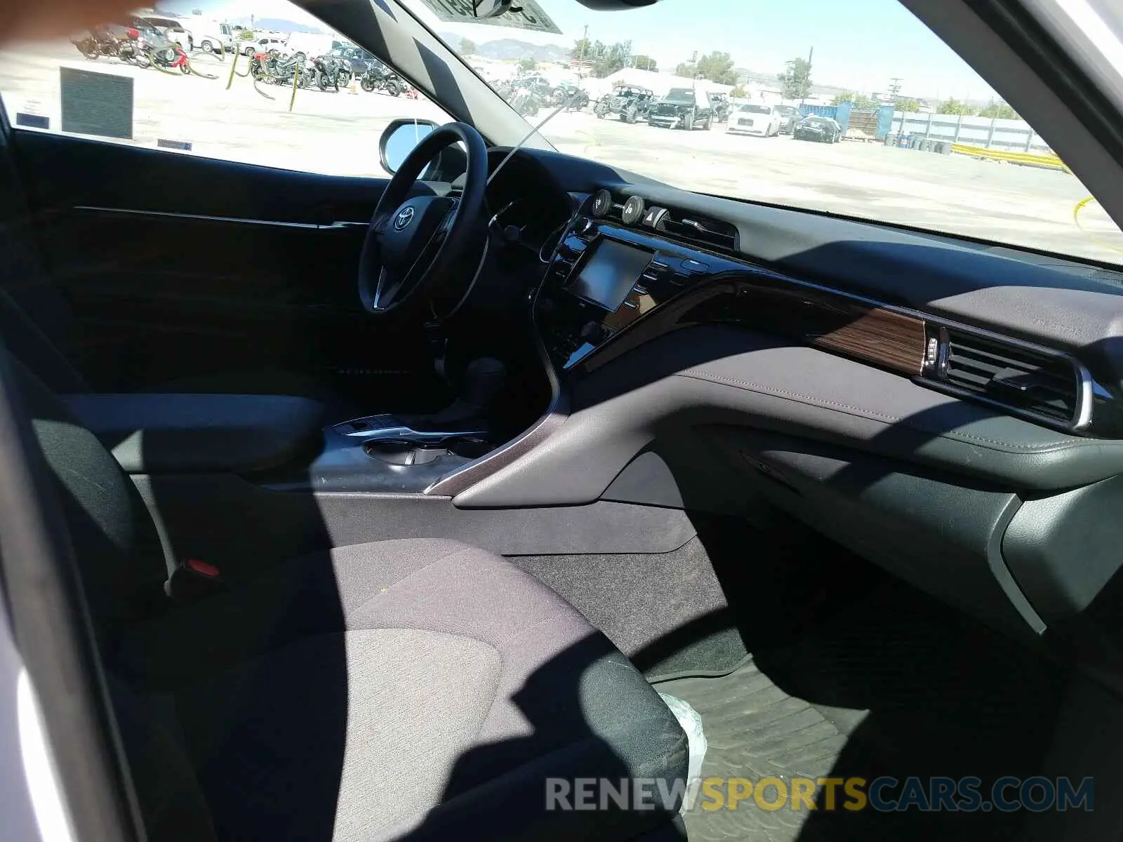 5 Photograph of a damaged car 4T1C31AK5LU520200 TOYOTA CAMRY 2020