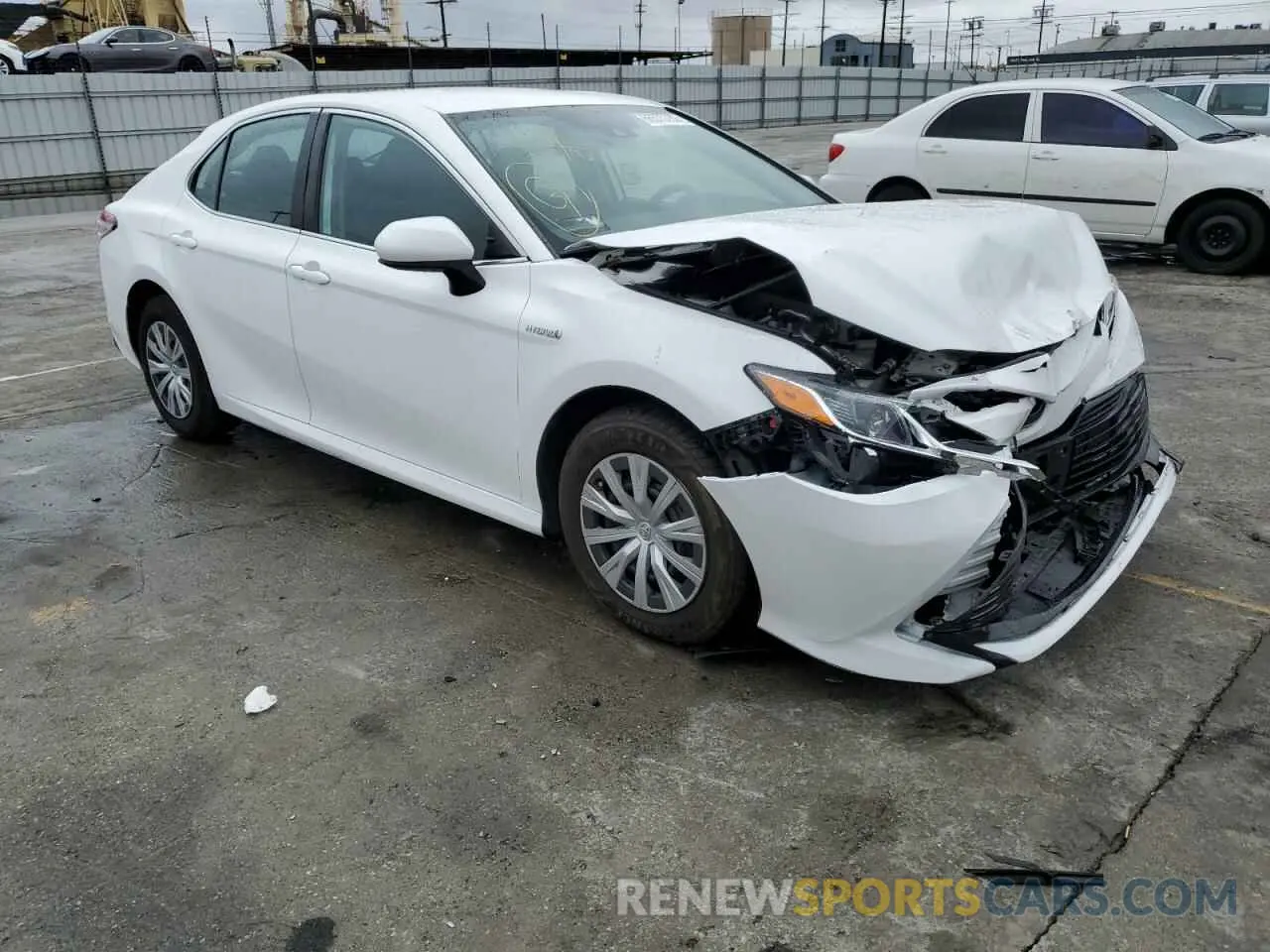 1 Photograph of a damaged car 4T1C31AK5LU521668 TOYOTA CAMRY 2020