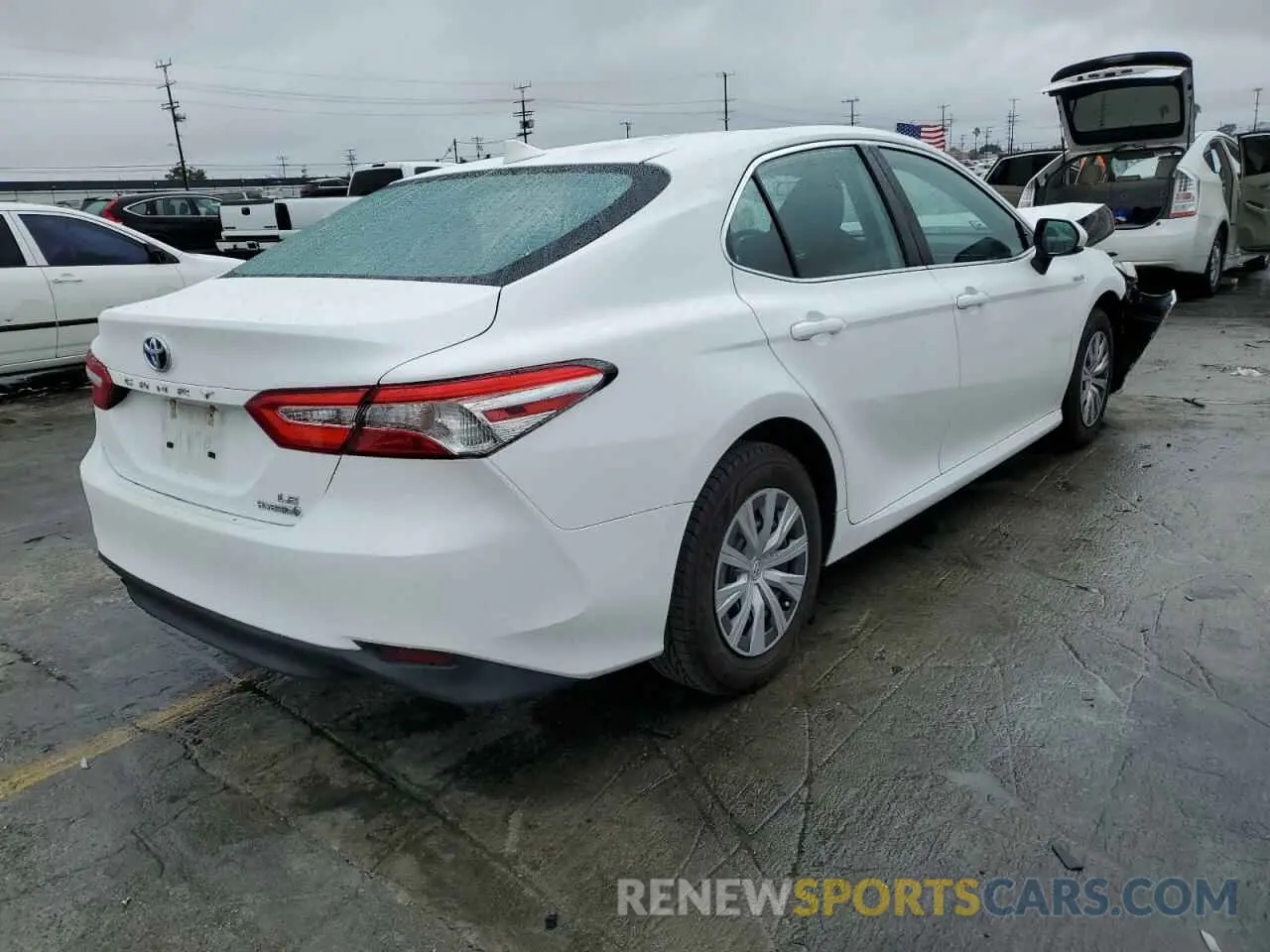 4 Photograph of a damaged car 4T1C31AK5LU521668 TOYOTA CAMRY 2020