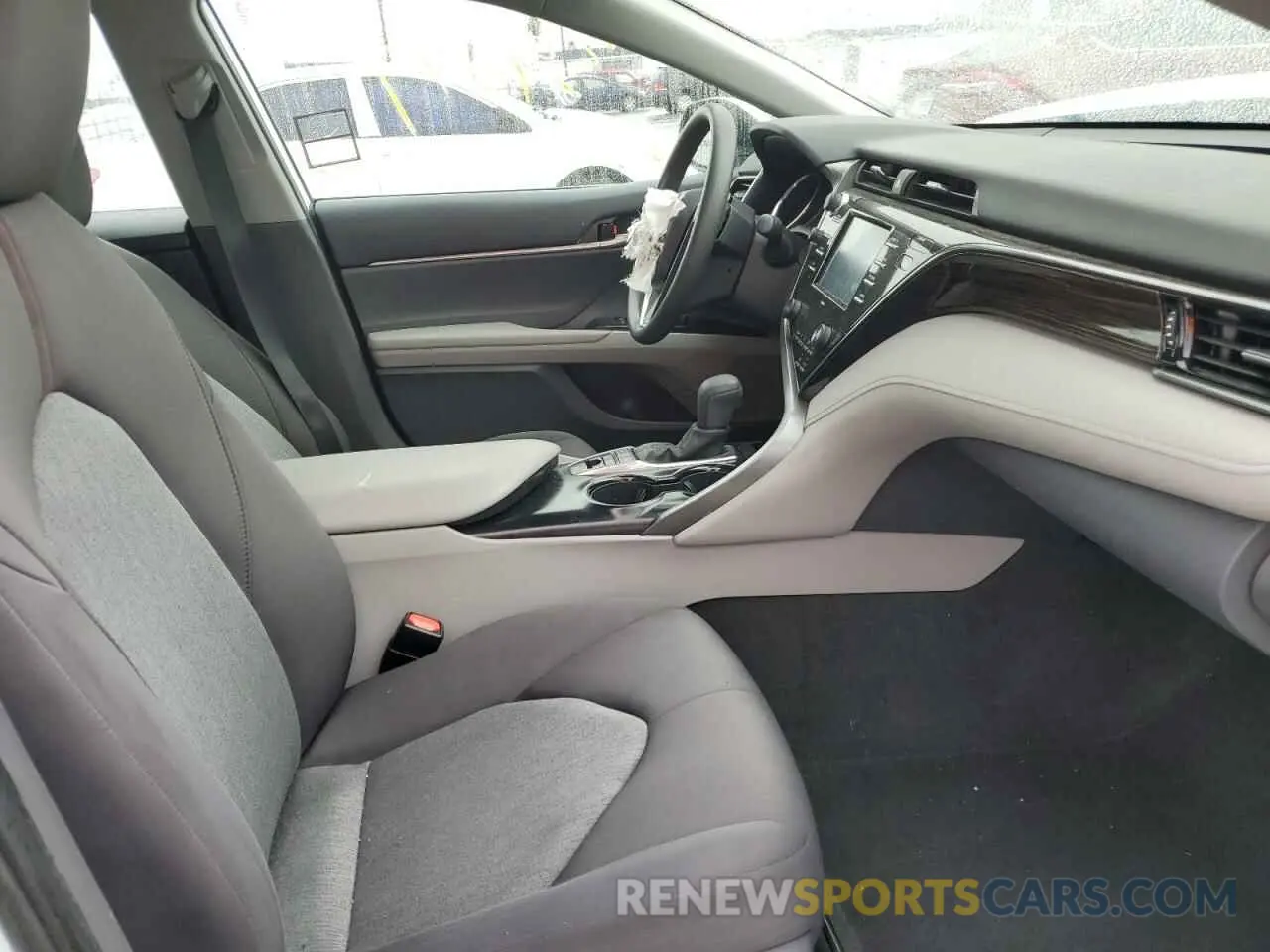 5 Photograph of a damaged car 4T1C31AK5LU521668 TOYOTA CAMRY 2020