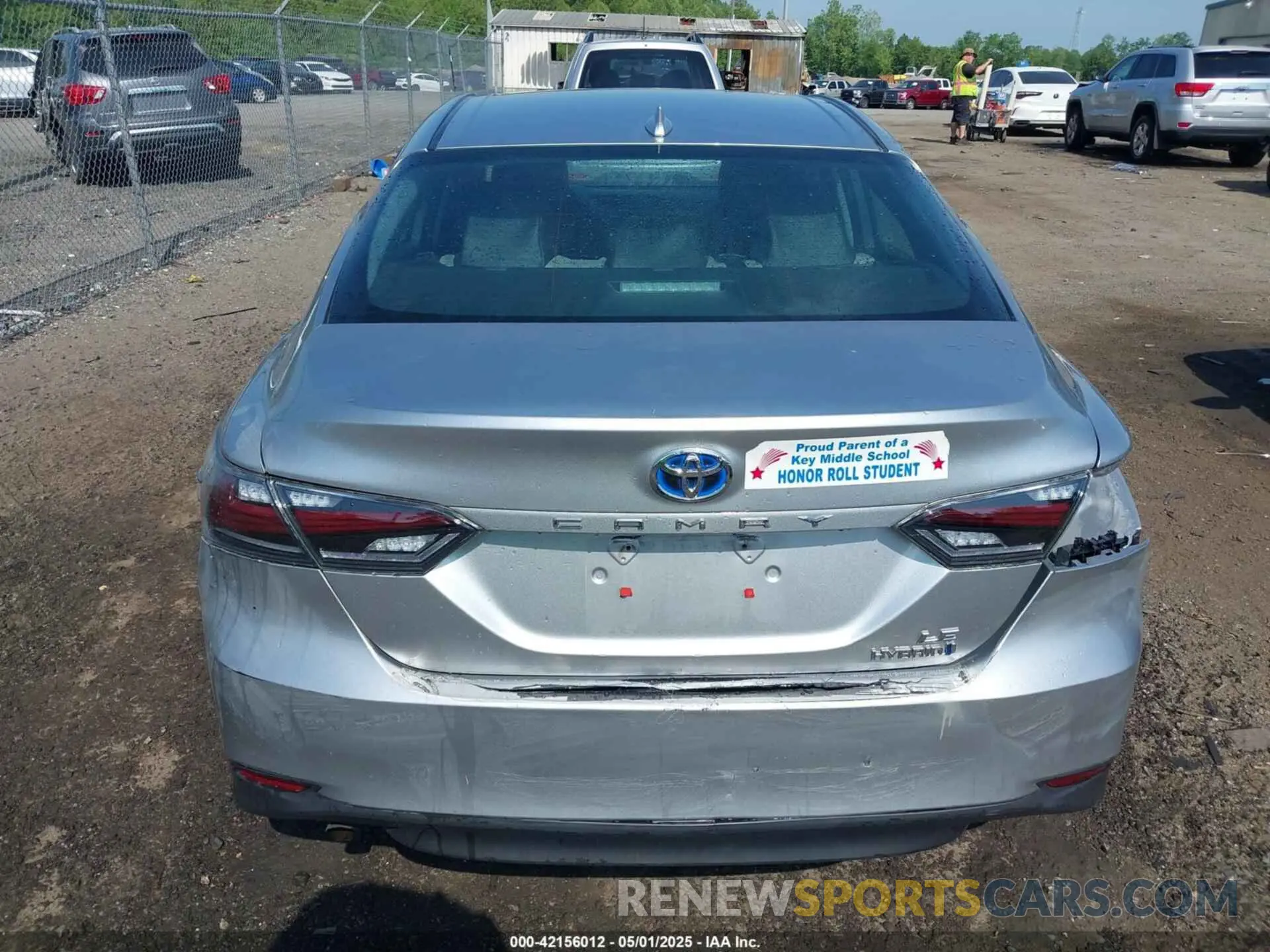 17 Photograph of a damaged car 4T1C31AK6LU523123 TOYOTA CAMRY 2020