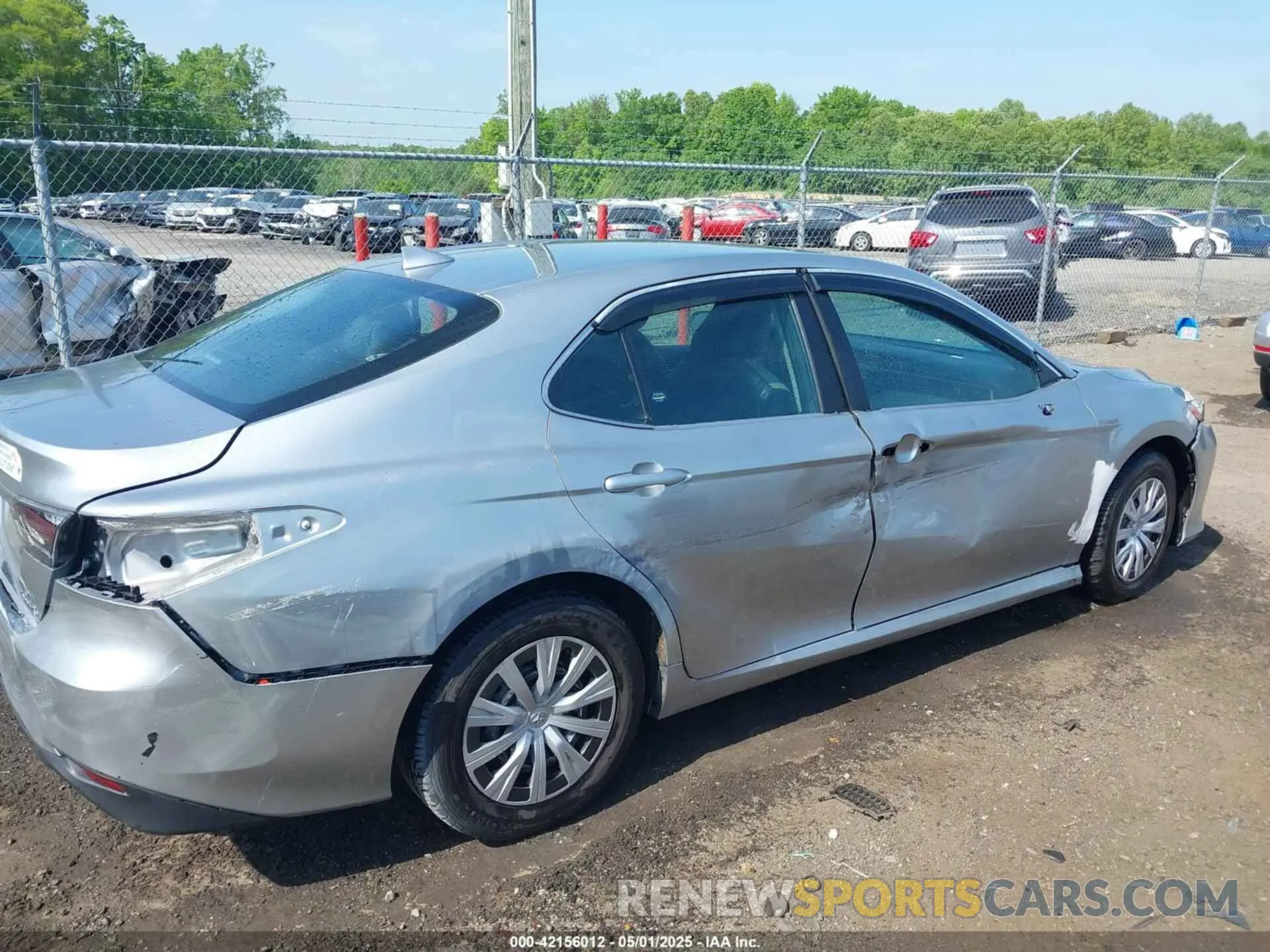 6 Photograph of a damaged car 4T1C31AK6LU523123 TOYOTA CAMRY 2020