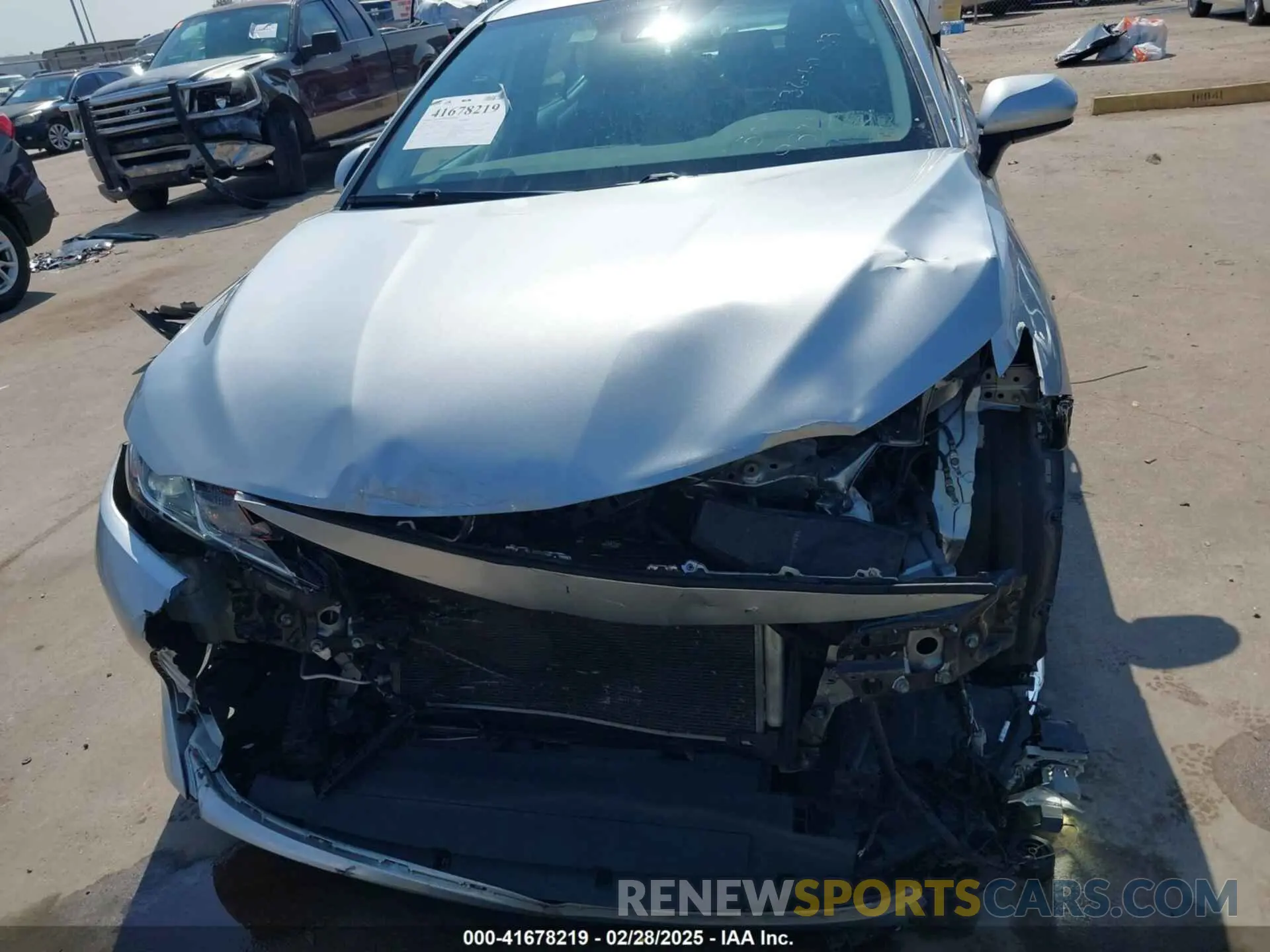 13 Photograph of a damaged car 4T1C31AK6LU539371 TOYOTA CAMRY 2020