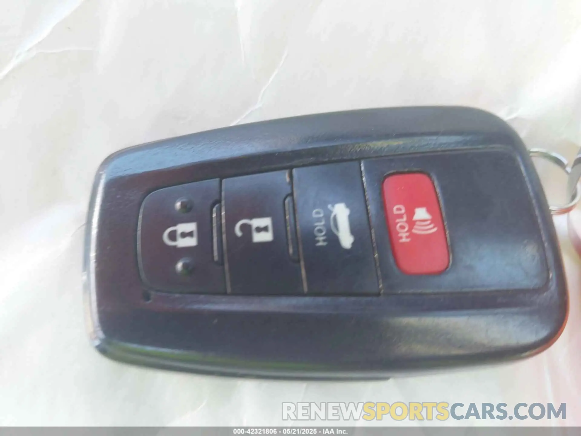 11 Photograph of a damaged car 4T1C31AK8LU528758 TOYOTA CAMRY 2020