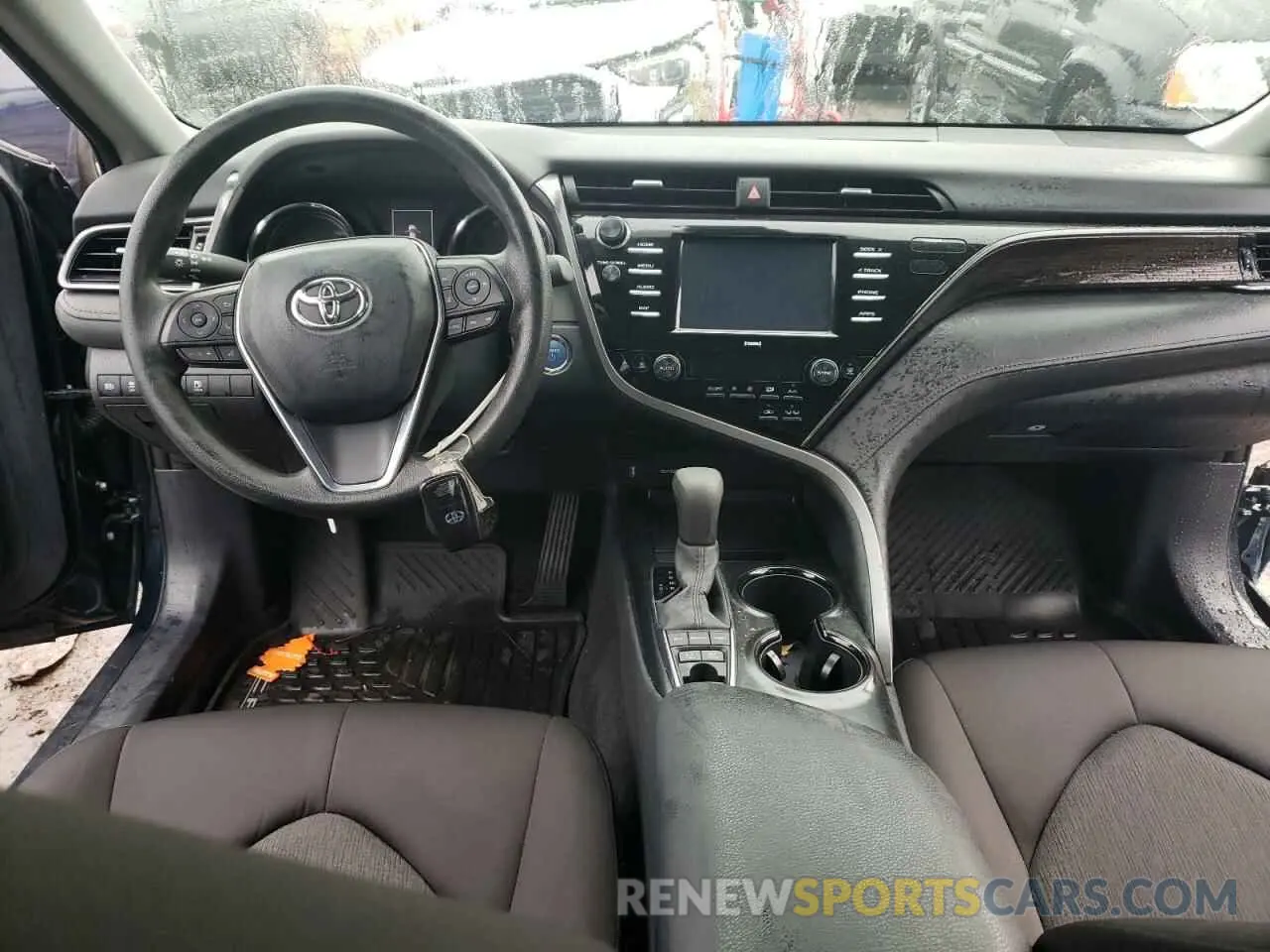 8 Photograph of a damaged car 4T1C31AK8LU536343 TOYOTA CAMRY 2020