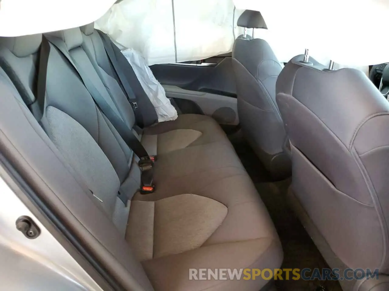 6 Фотография поврежденного автомобиля 4T1C31AK8LU540151 TOYOTA CAMRY 2020