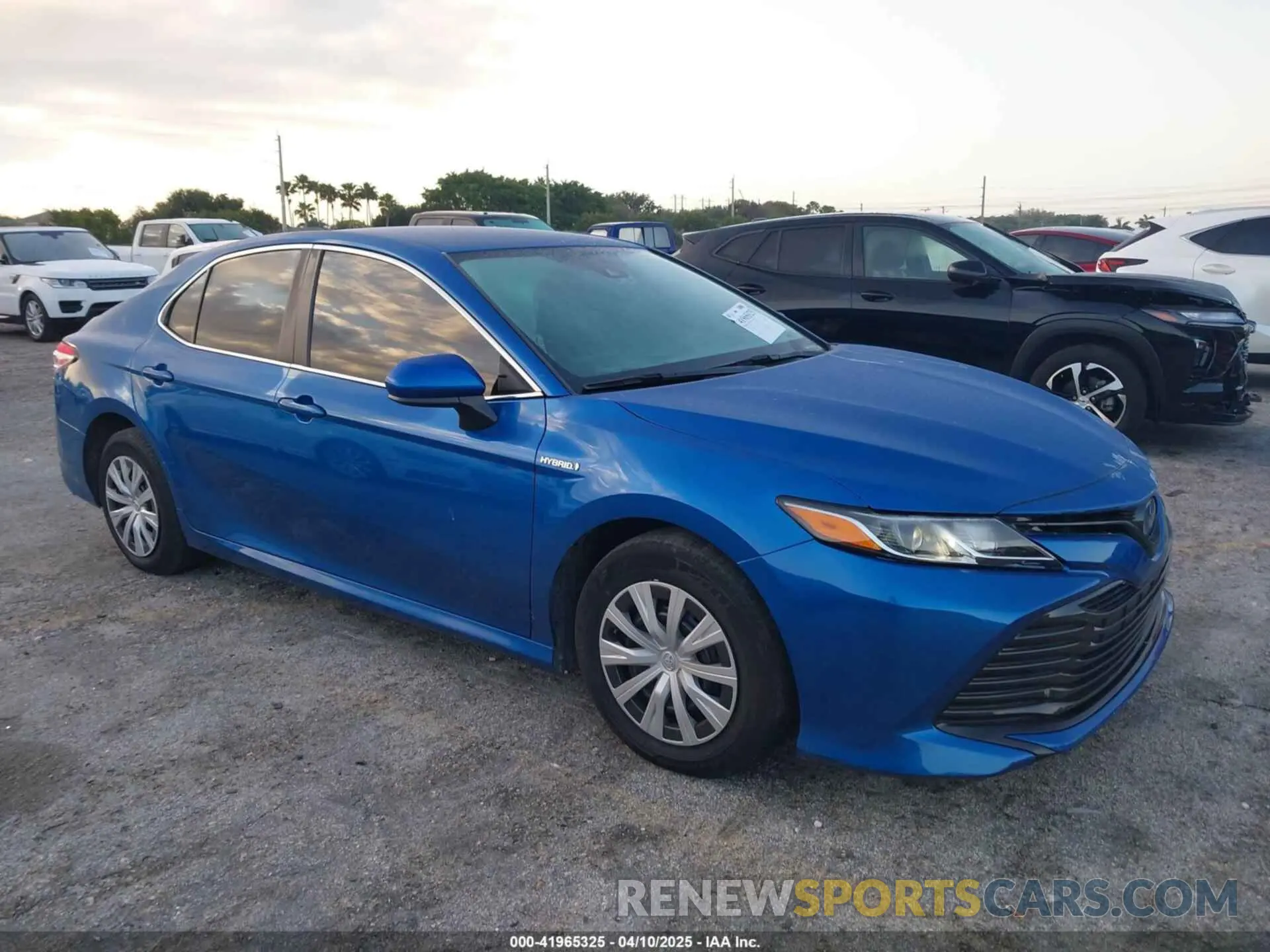 1 Photograph of a damaged car 4T1C31AK9LU016815 TOYOTA CAMRY 2020