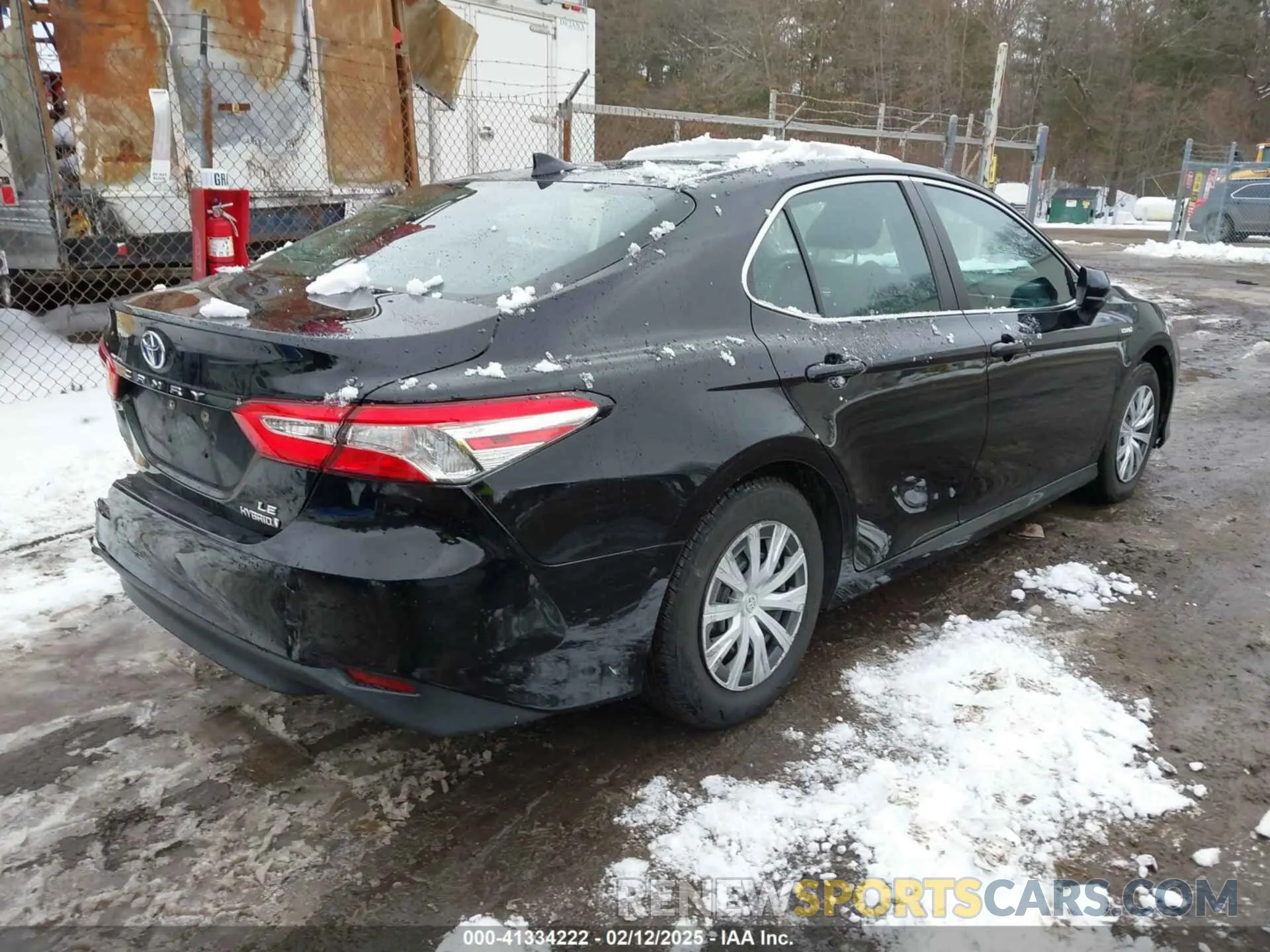 4 Photograph of a damaged car 4T1C31AK9LU537310 TOYOTA CAMRY 2020