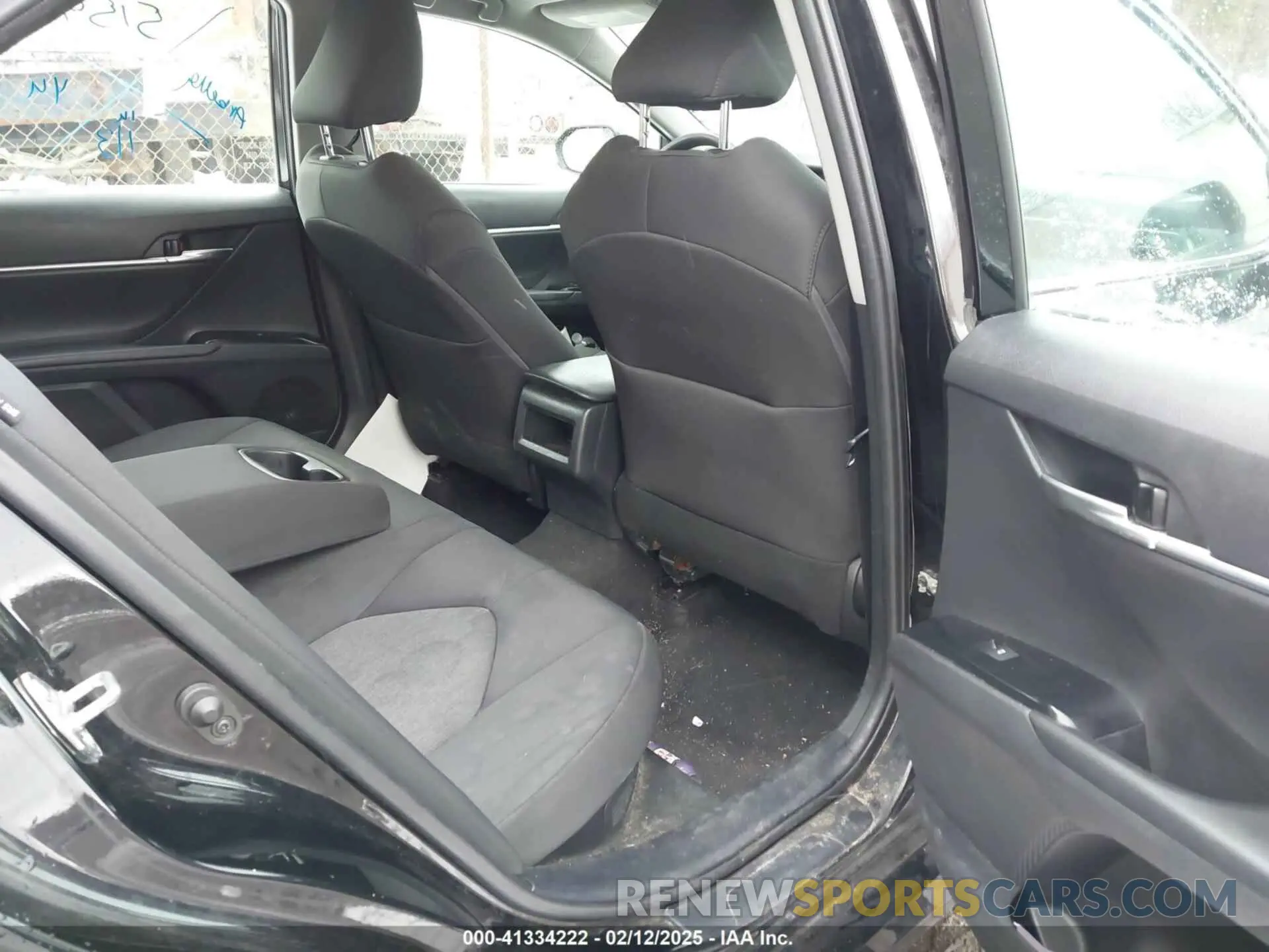 8 Photograph of a damaged car 4T1C31AK9LU537310 TOYOTA CAMRY 2020