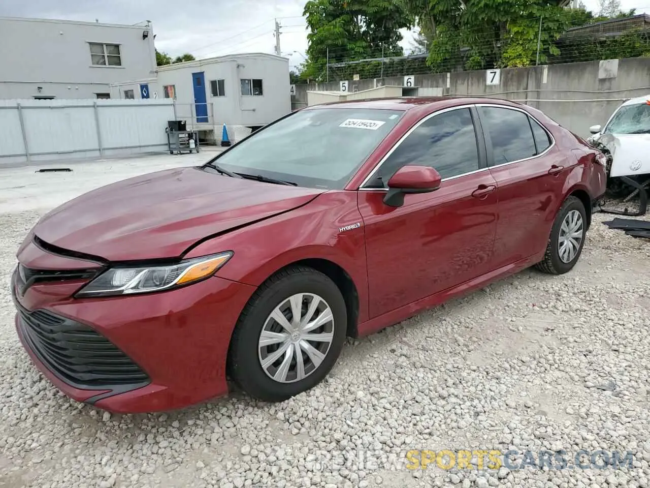 1 Фотография поврежденного автомобиля 4T1C31AK9LU541387 TOYOTA CAMRY 2020