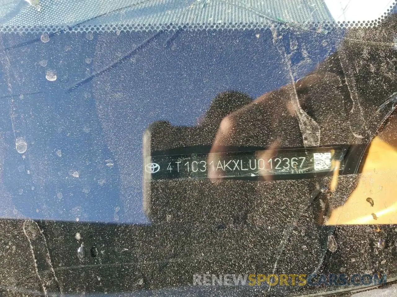 12 Photograph of a damaged car 4T1C31AKXLU012367 TOYOTA CAMRY 2020