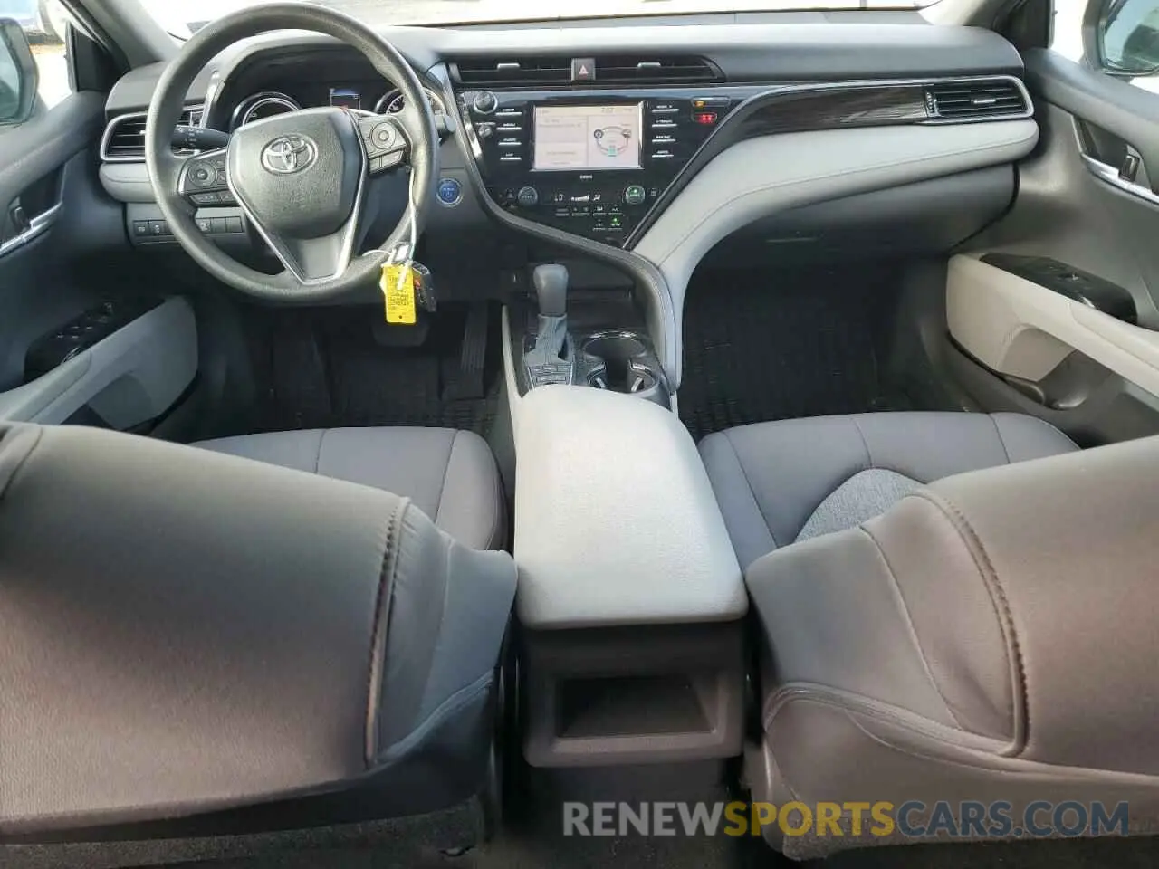 8 Photograph of a damaged car 4T1C31AKXLU013759 TOYOTA CAMRY 2020