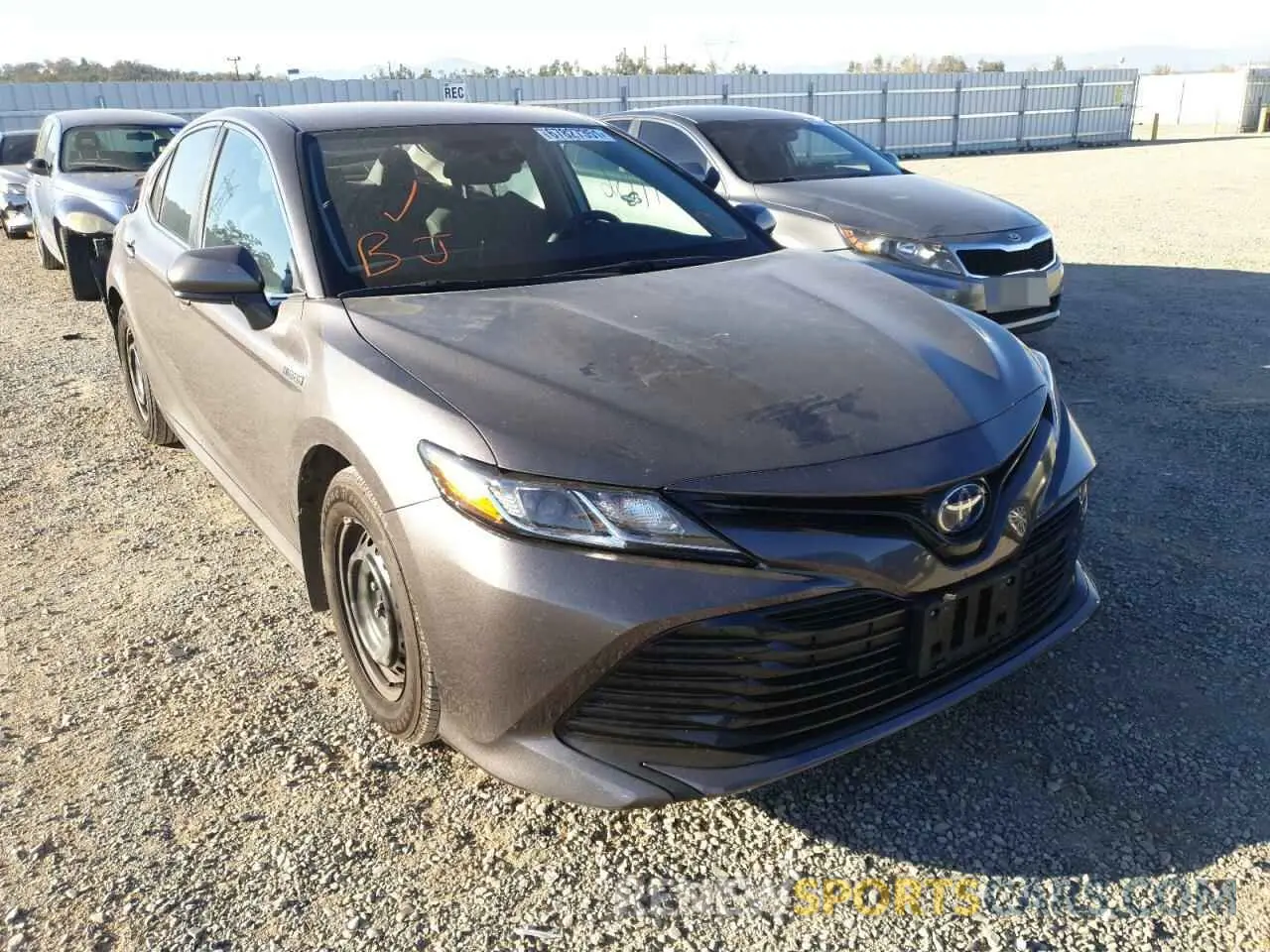 1 Фотография поврежденного автомобиля 4T1C31AKXLU013874 TOYOTA CAMRY 2020
