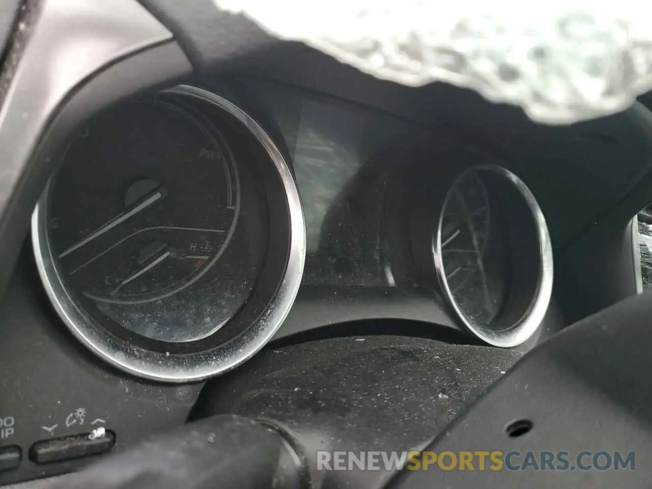 9 Photograph of a damaged car 4T1C31AKXLU535906 TOYOTA CAMRY 2020