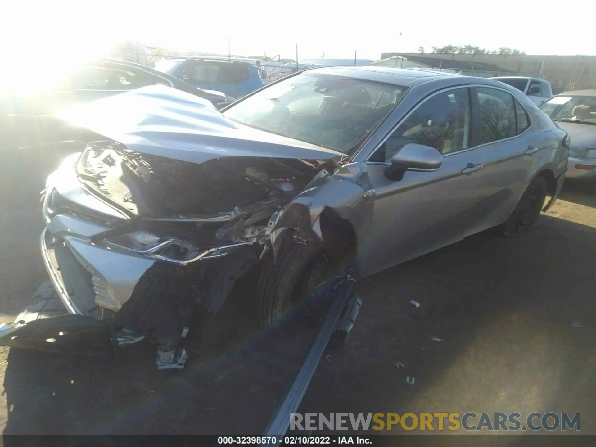 2 Photograph of a damaged car 4T1E31AK2LU526500 TOYOTA CAMRY 2020