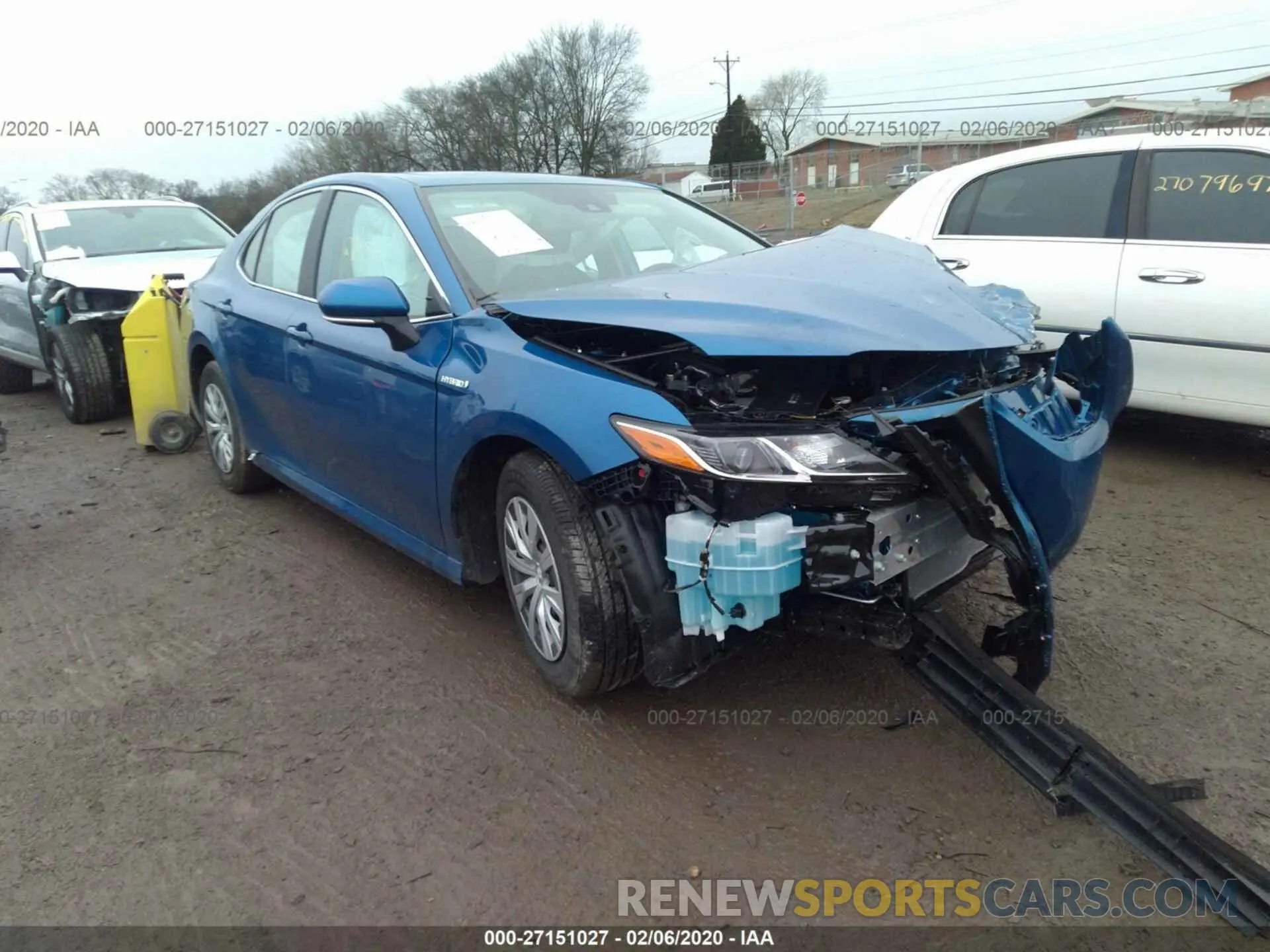 1 Photograph of a damaged car 4T1E31AK8LU010352 TOYOTA CAMRY 2020