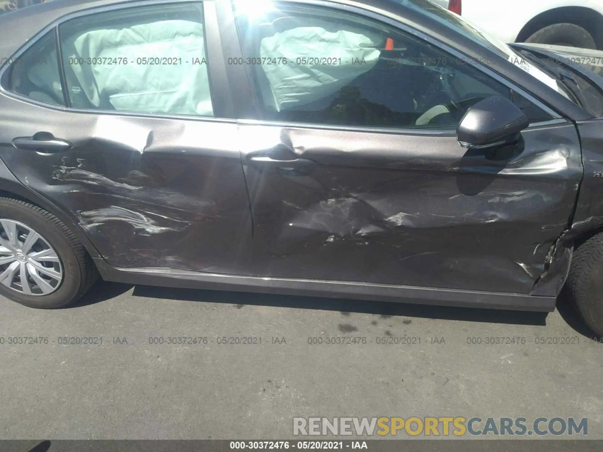 6 Photograph of a damaged car 4T1E31AK9LU527823 TOYOTA CAMRY 2020