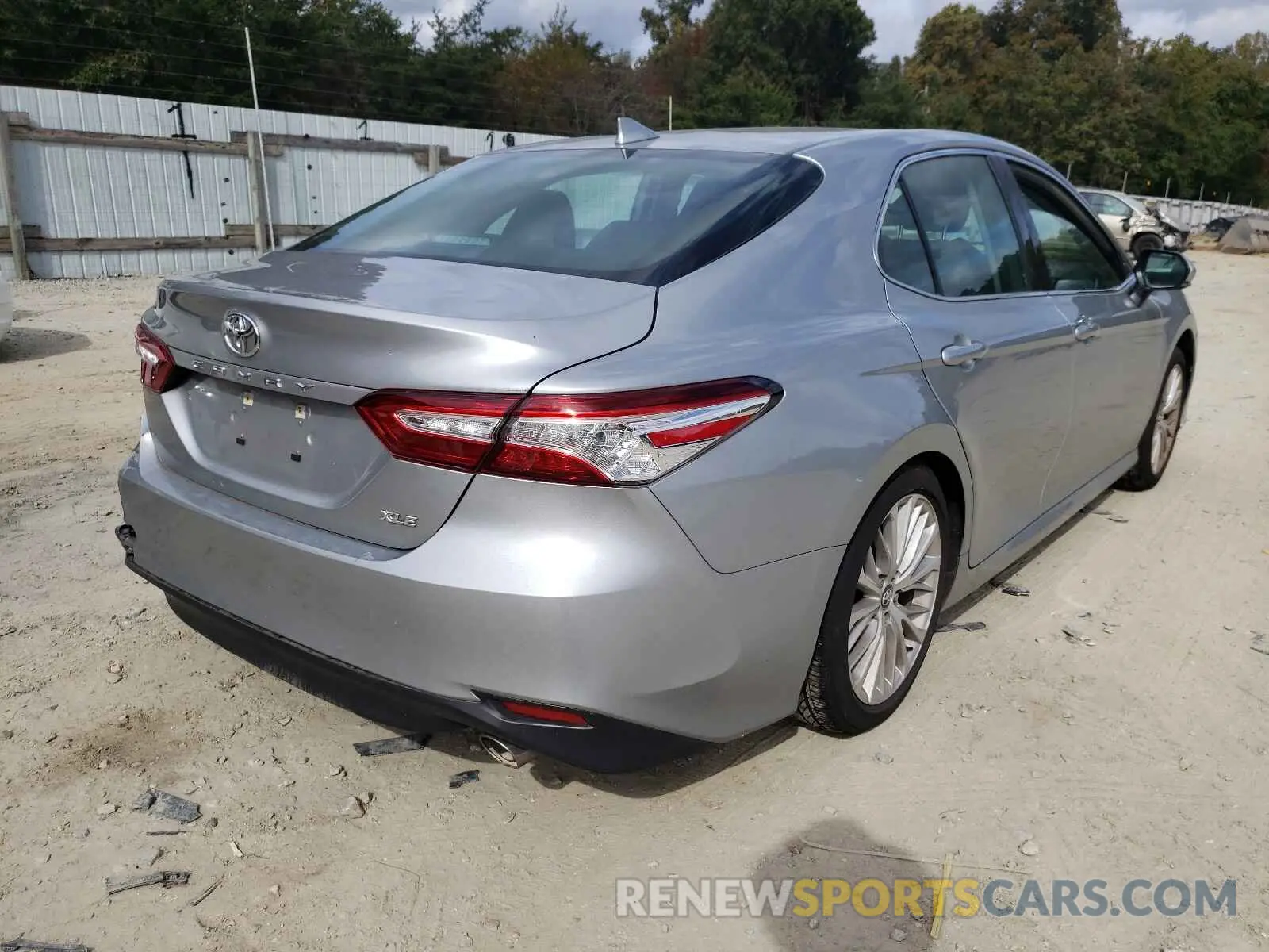 4 Photograph of a damaged car 4T1F11AK0LU303933 TOYOTA CAMRY 2020