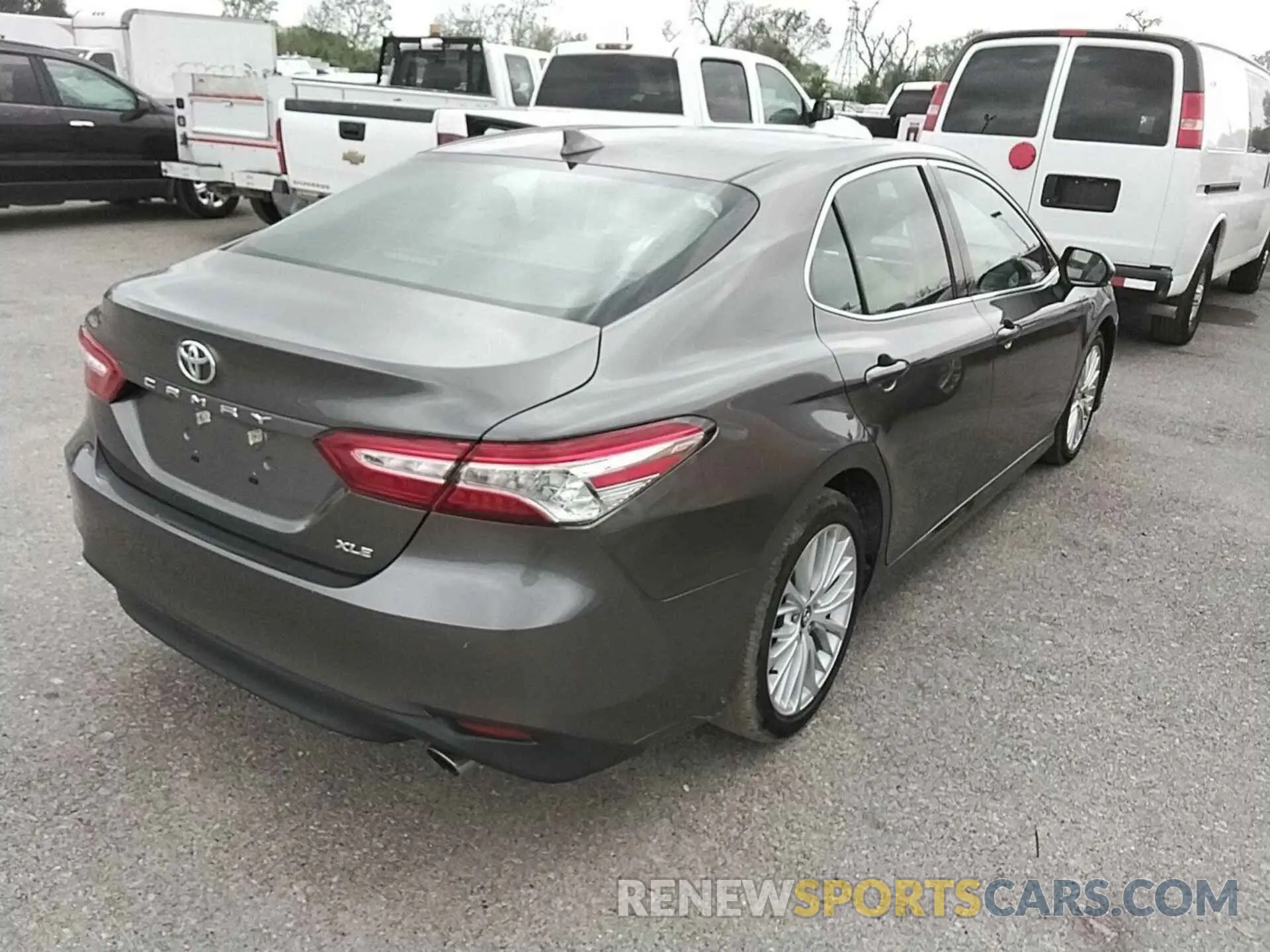 11 Photograph of a damaged car 4T1F11AK0LU857960 TOYOTA CAMRY 2020