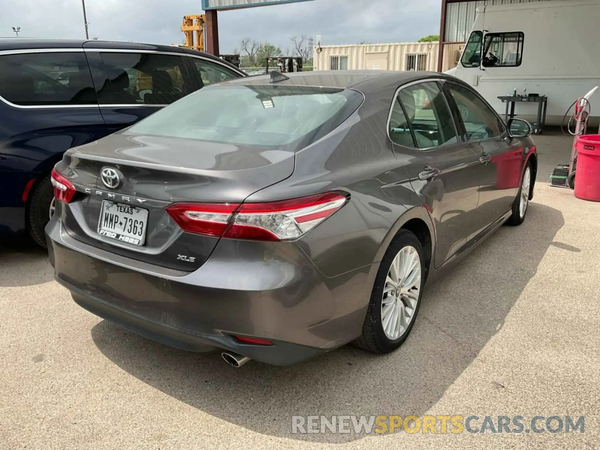 4 Photograph of a damaged car 4T1F11AK0LU857960 TOYOTA CAMRY 2020