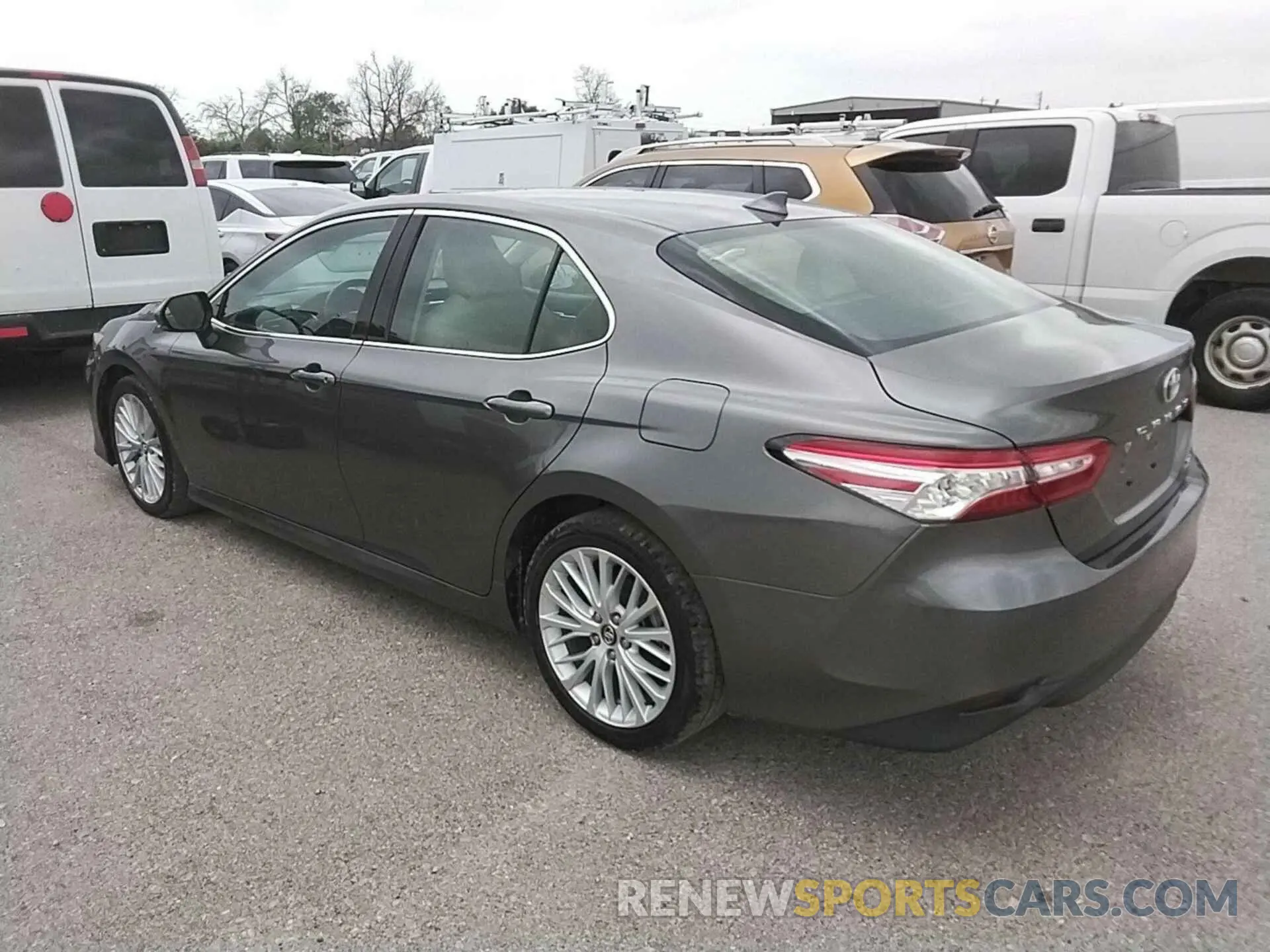 6 Photograph of a damaged car 4T1F11AK0LU857960 TOYOTA CAMRY 2020