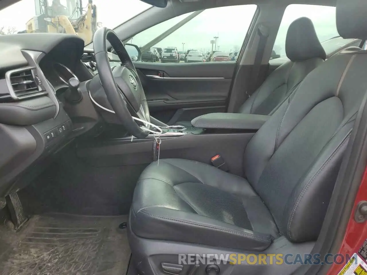 7 Photograph of a damaged car 4T1F11AK0LU865055 TOYOTA CAMRY 2020