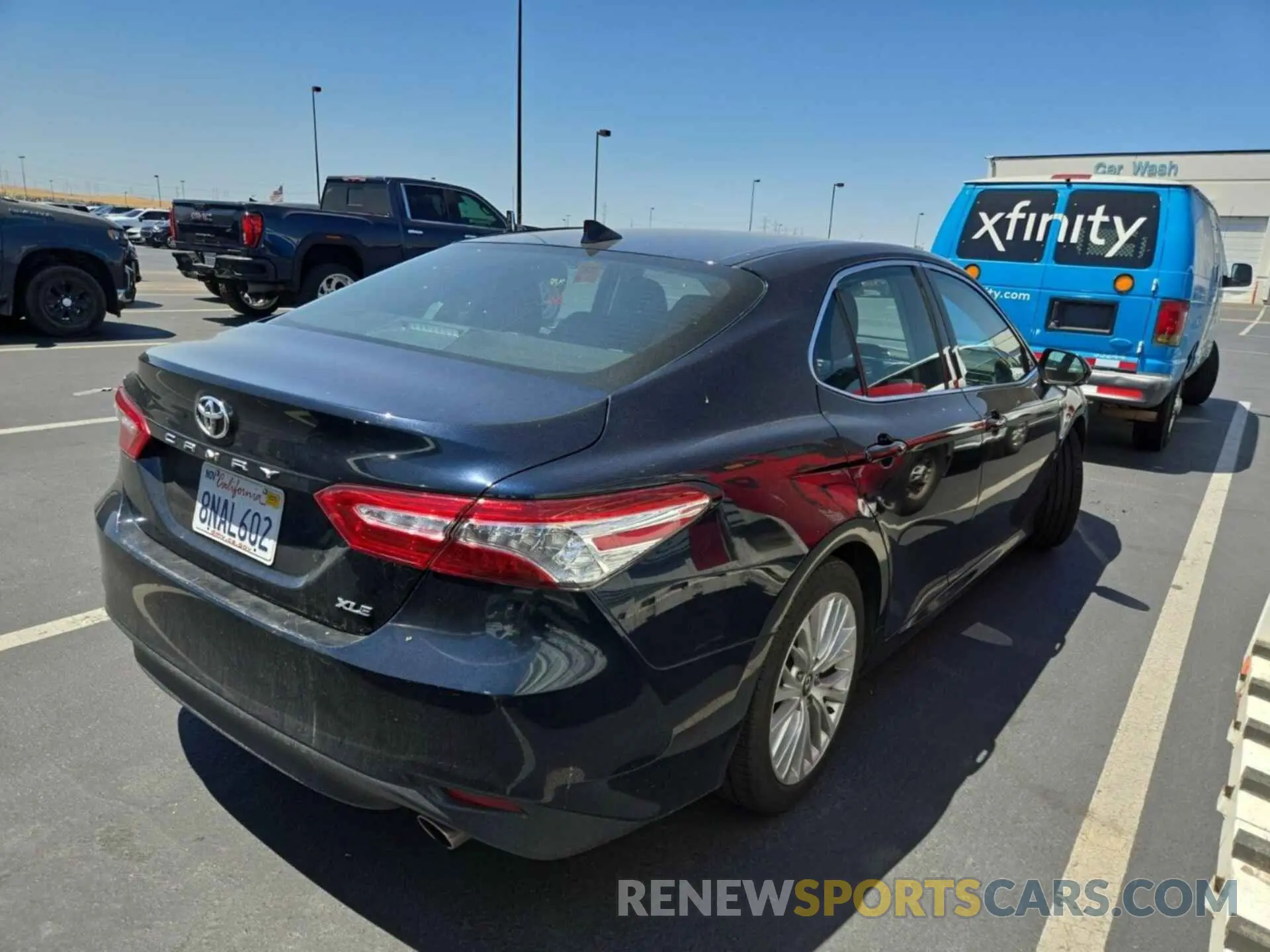 11 Photograph of a damaged car 4T1F11AK1LU857756 TOYOTA CAMRY 2020