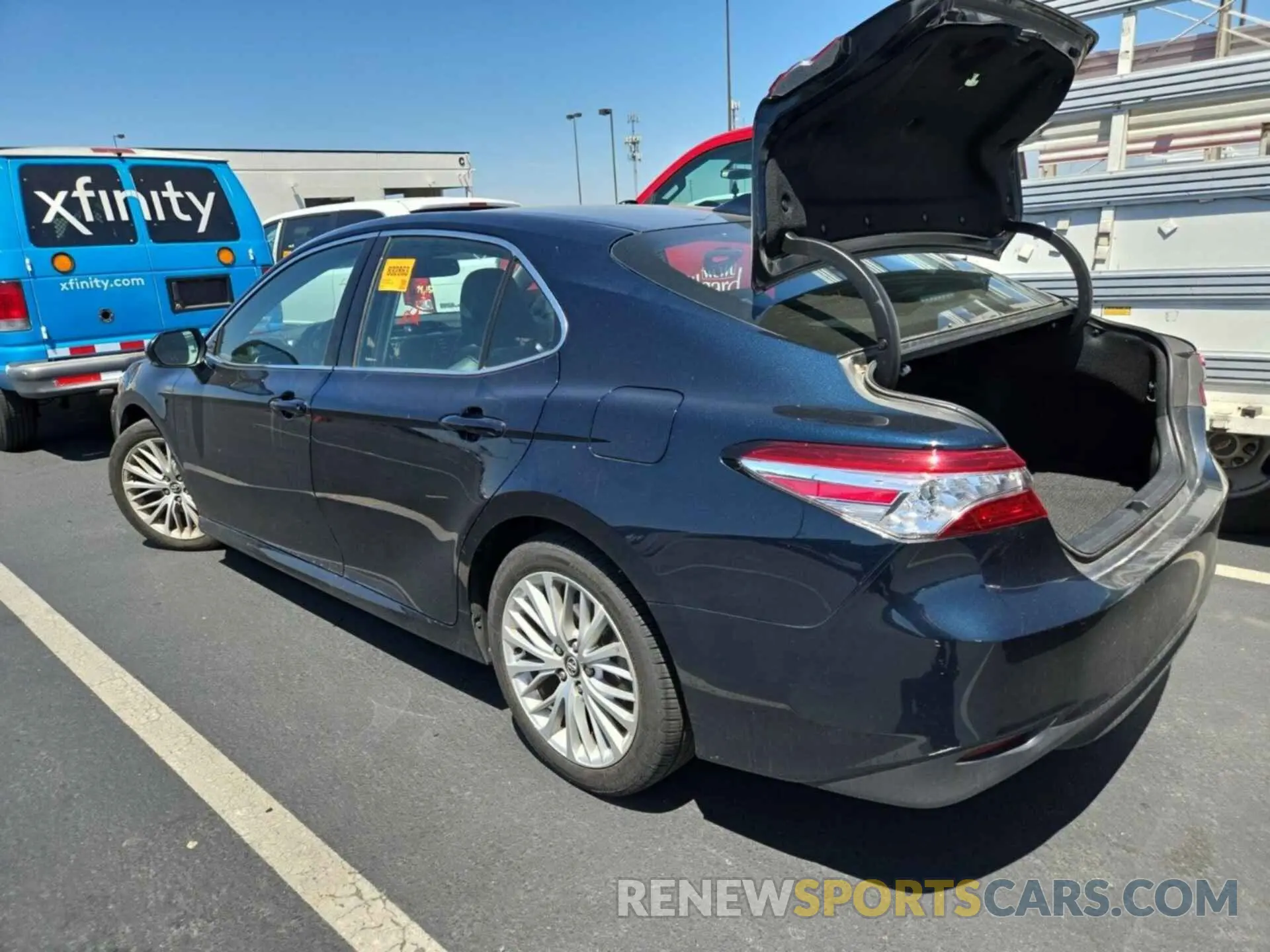 30 Photograph of a damaged car 4T1F11AK1LU857756 TOYOTA CAMRY 2020