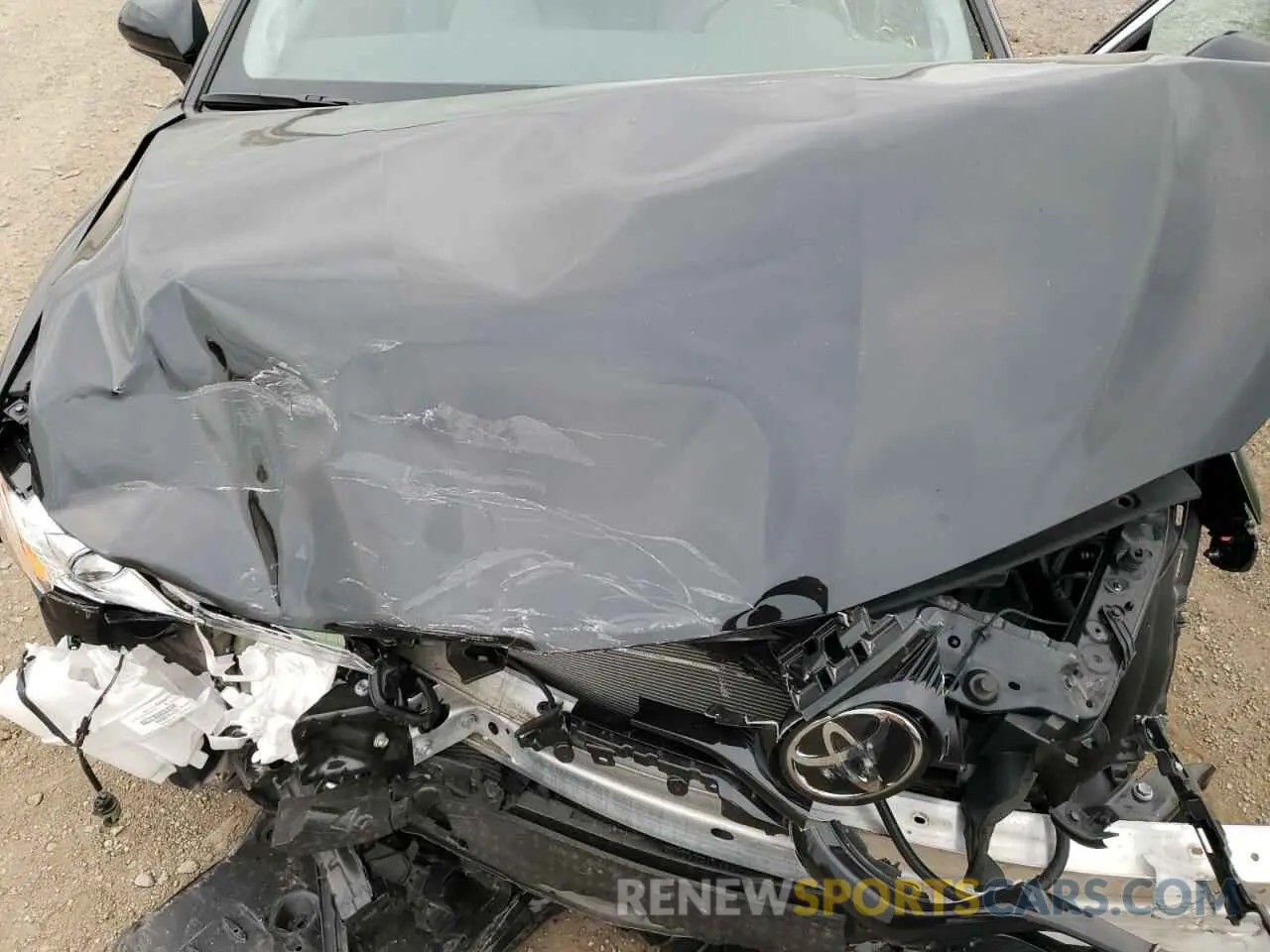 11 Photograph of a damaged car 4T1F11AK3LU974402 TOYOTA CAMRY 2020