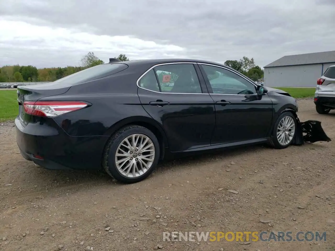 3 Photograph of a damaged car 4T1F11AK3LU974402 TOYOTA CAMRY 2020