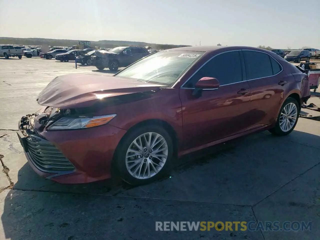 1 Фотография поврежденного автомобиля 4T1F11AK3LU992821 TOYOTA CAMRY 2020