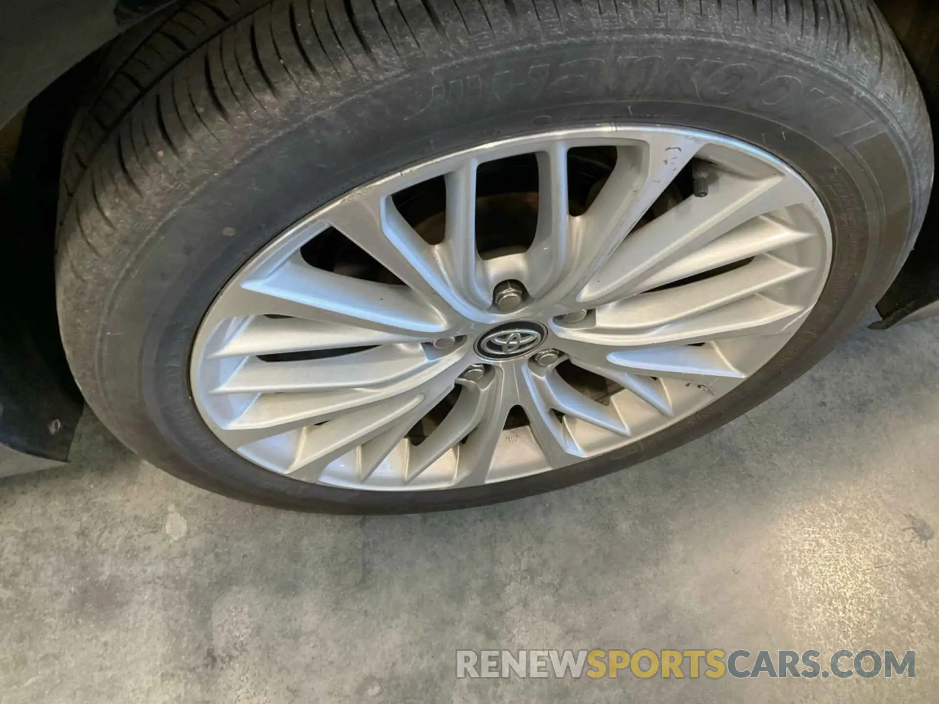 13 Фотография поврежденного автомобиля 4T1F11AK5LU943085 TOYOTA CAMRY 2020