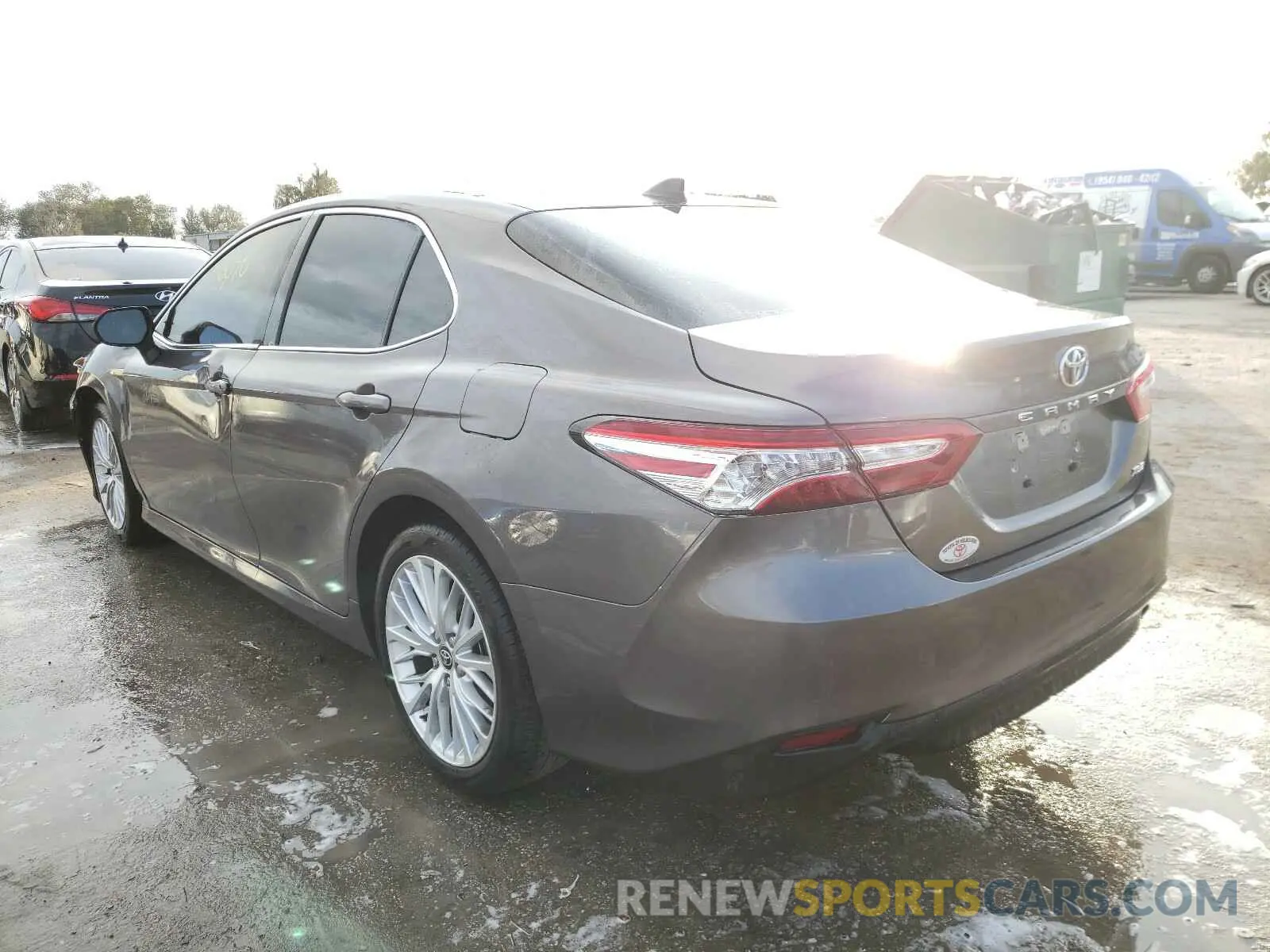 3 Photograph of a damaged car 4T1F11AK5LU979570 TOYOTA CAMRY 2020