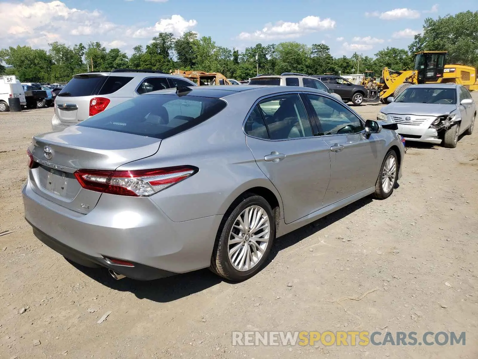 4 Фотография поврежденного автомобиля 4T1F11AK7LU864260 TOYOTA CAMRY 2020
